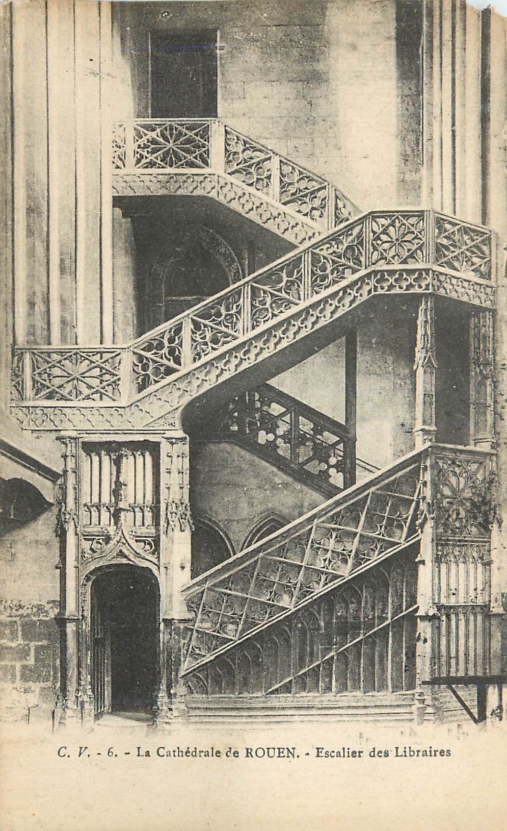 CPA La Cathedrale de Rouen Escalier des Libararies