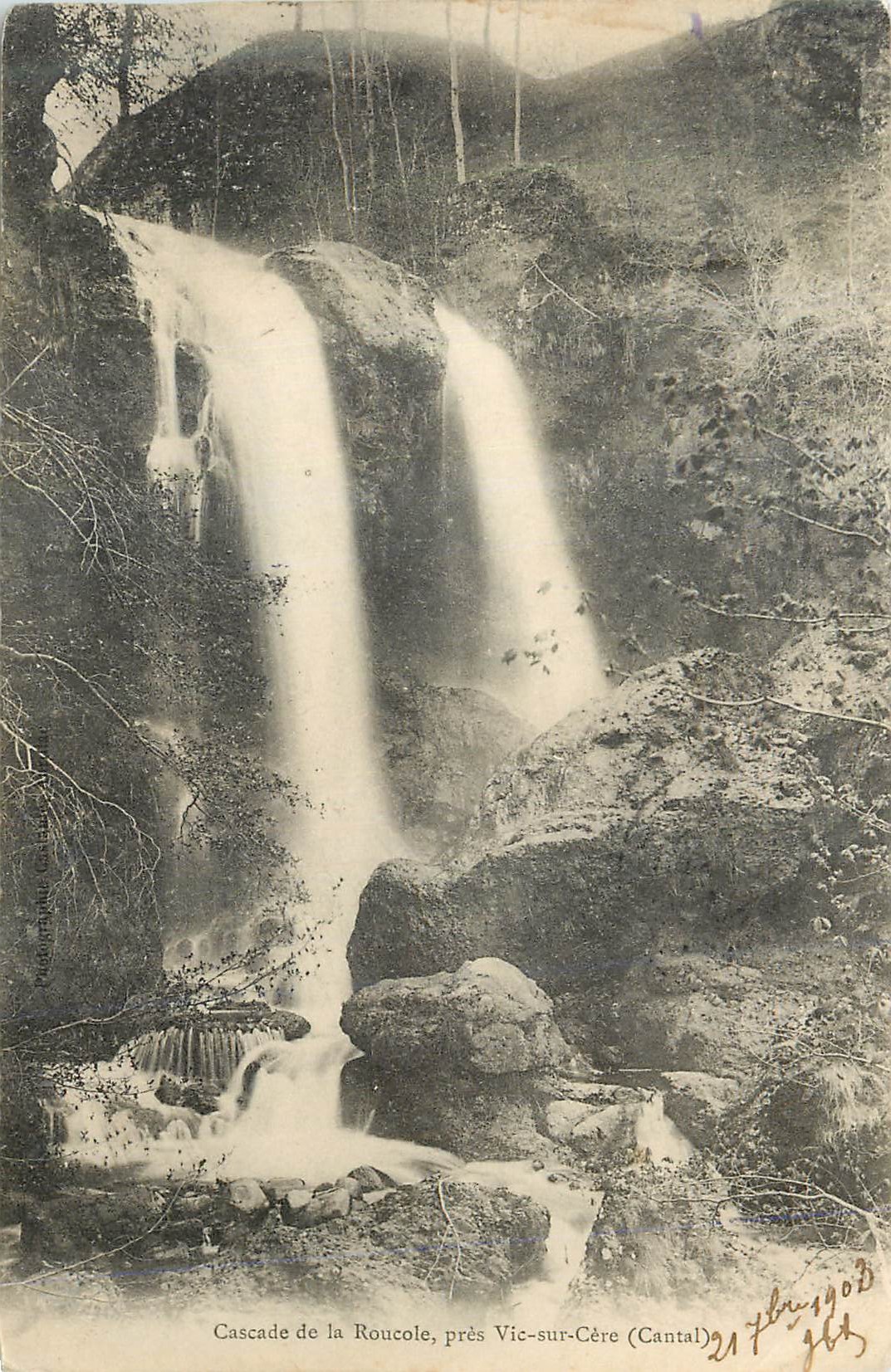 CPA Cascade de la Roucole pres Vic sur Cere Cantal