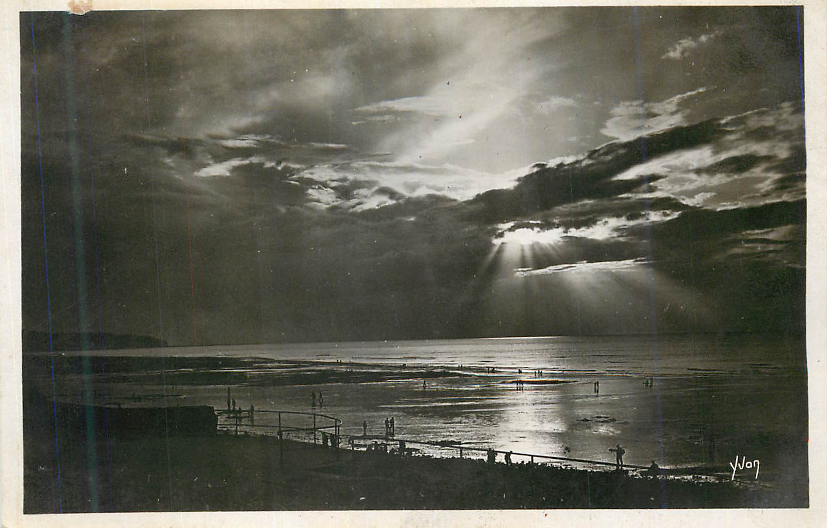 CPM La Douce France Dieppe Crepuscule sur la Plage