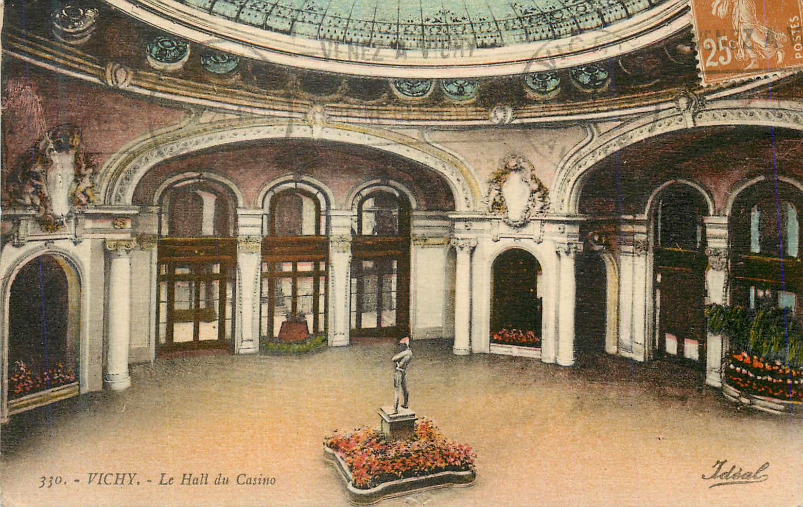CPA Vichy Le Hall du Casino