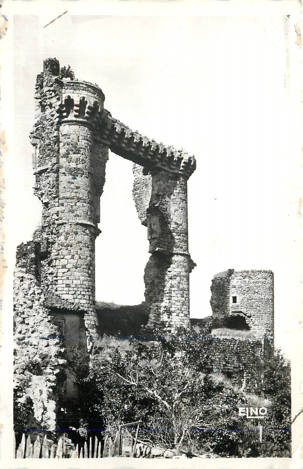 CPM Allegre Haute Loire La Potence Curieuse ruine feodale Ancien Chateau du xiv siecle qui recut les rois Charles vii et