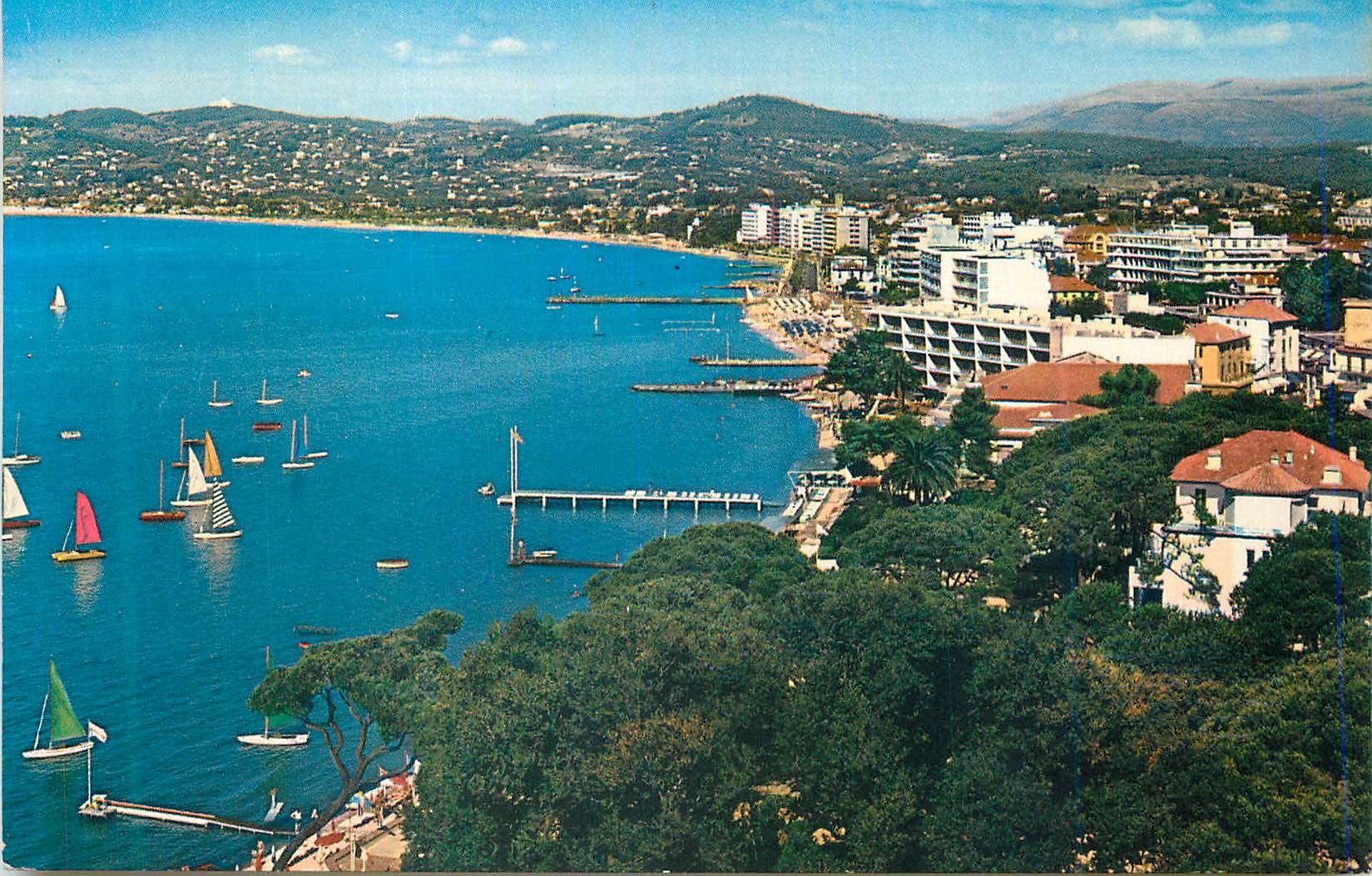 CPM La Cote d Azur Juan les Pins Vue generale