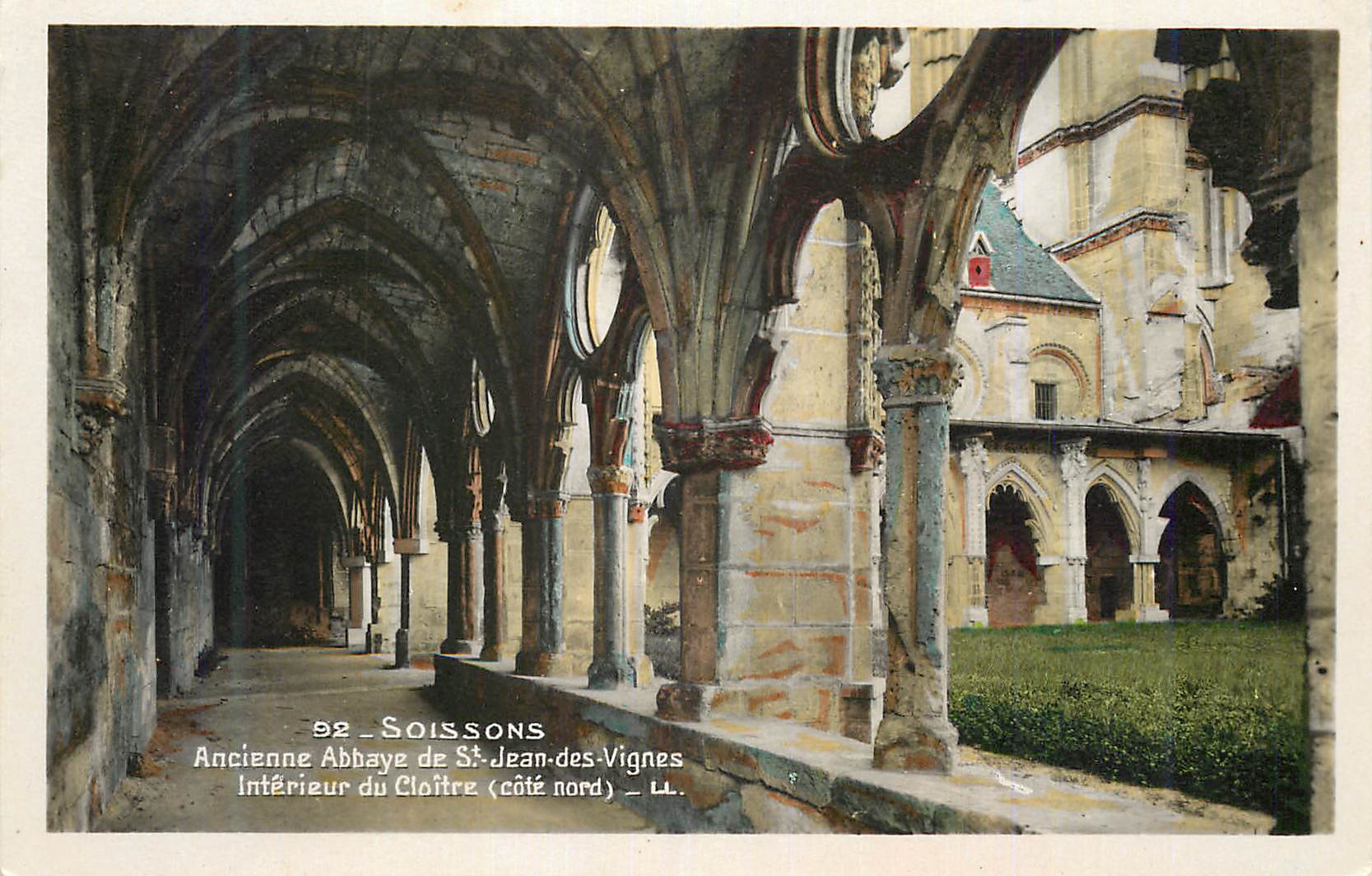 CPM Soissons Ancienne Abbaye de St Jean des Vignes Interieur du Cloitre cote nord