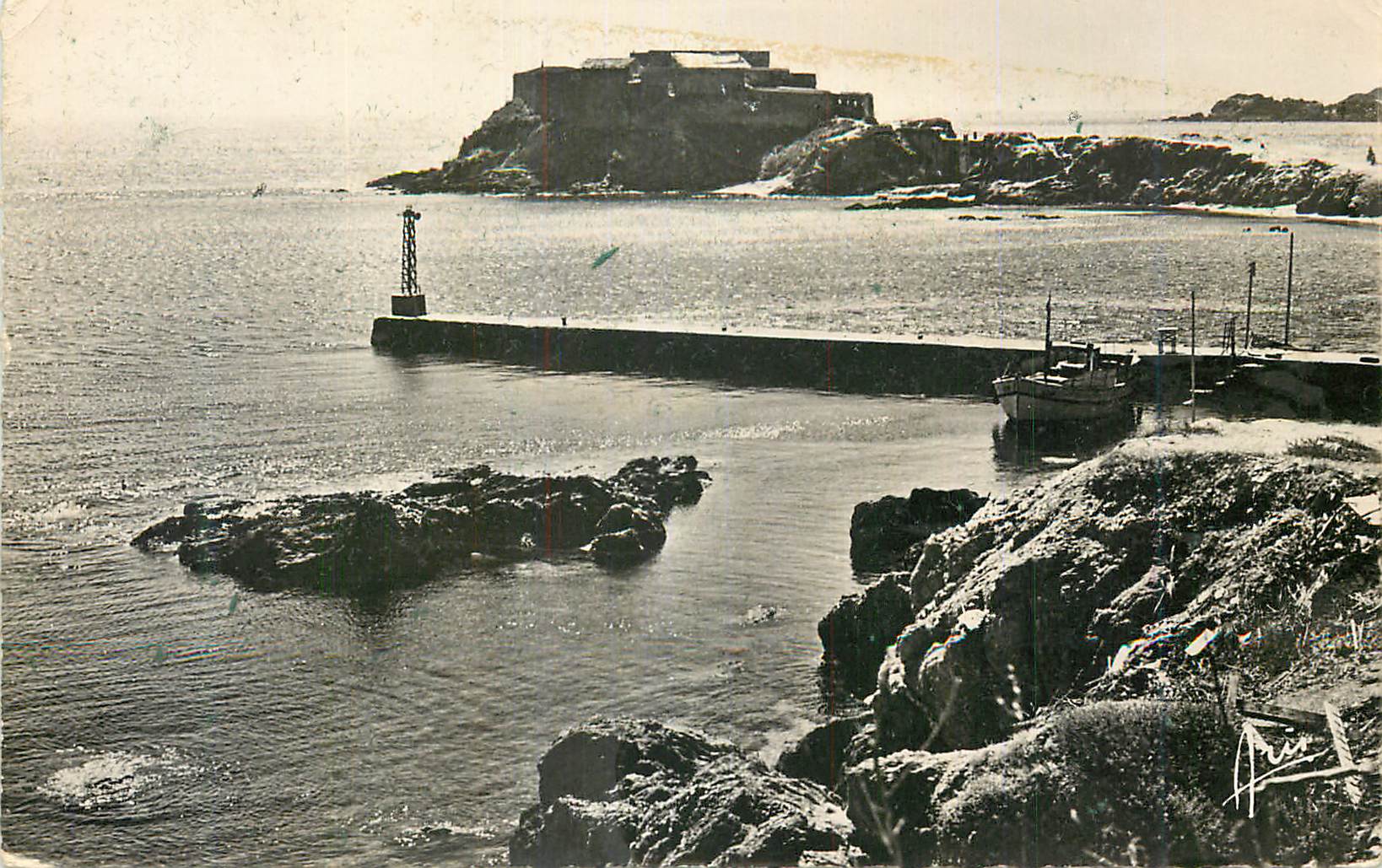 CPM Cote d Azur Presqu Ile de Giens La Tour Fondue