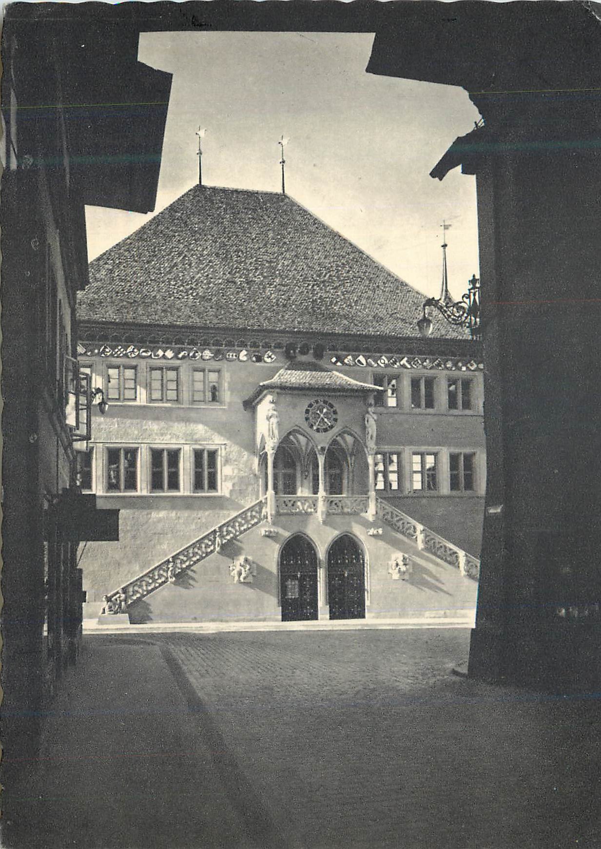 CPM Berne Das Rathaus von der Kreuzgeuse her Hotel de Ville vu de la rue des Croix