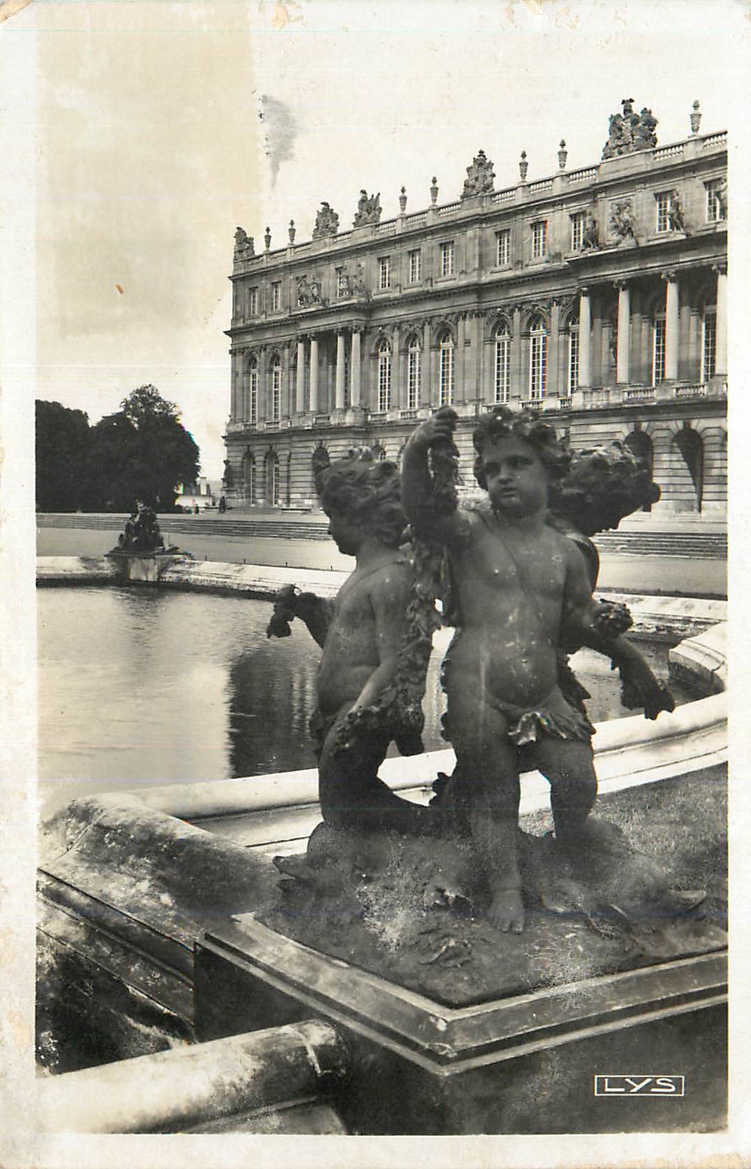CPM Versailles Parterre d Eau Enfants aux Dauphine Lespingola