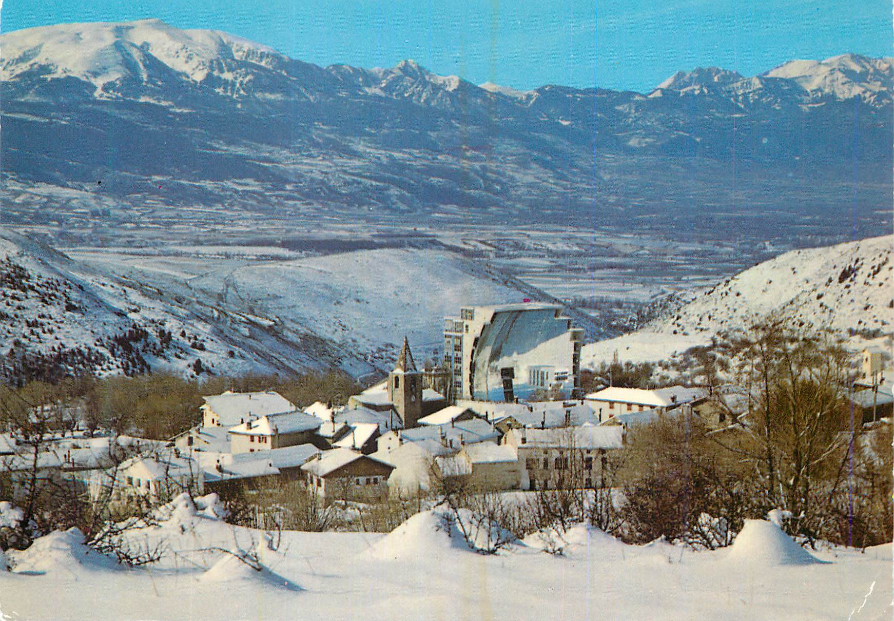 CPM Lumiere et Couleurs de la Cerdagne Font Romeu Le Village d Odeillo et le Four Salaire du Cnrs