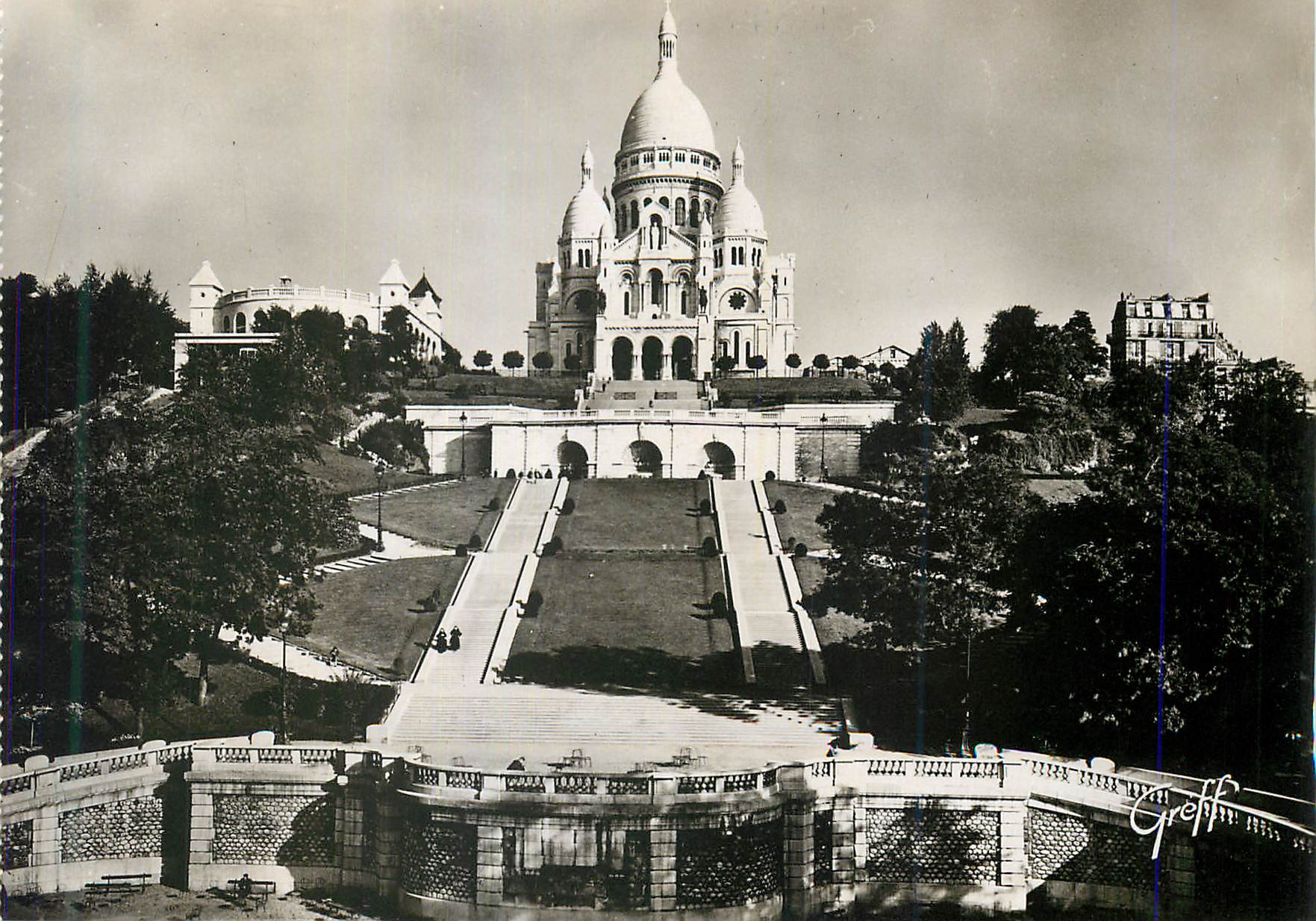CPM Paris Basilique du Sacre Coeur de Montmartre Vue d ensemble
