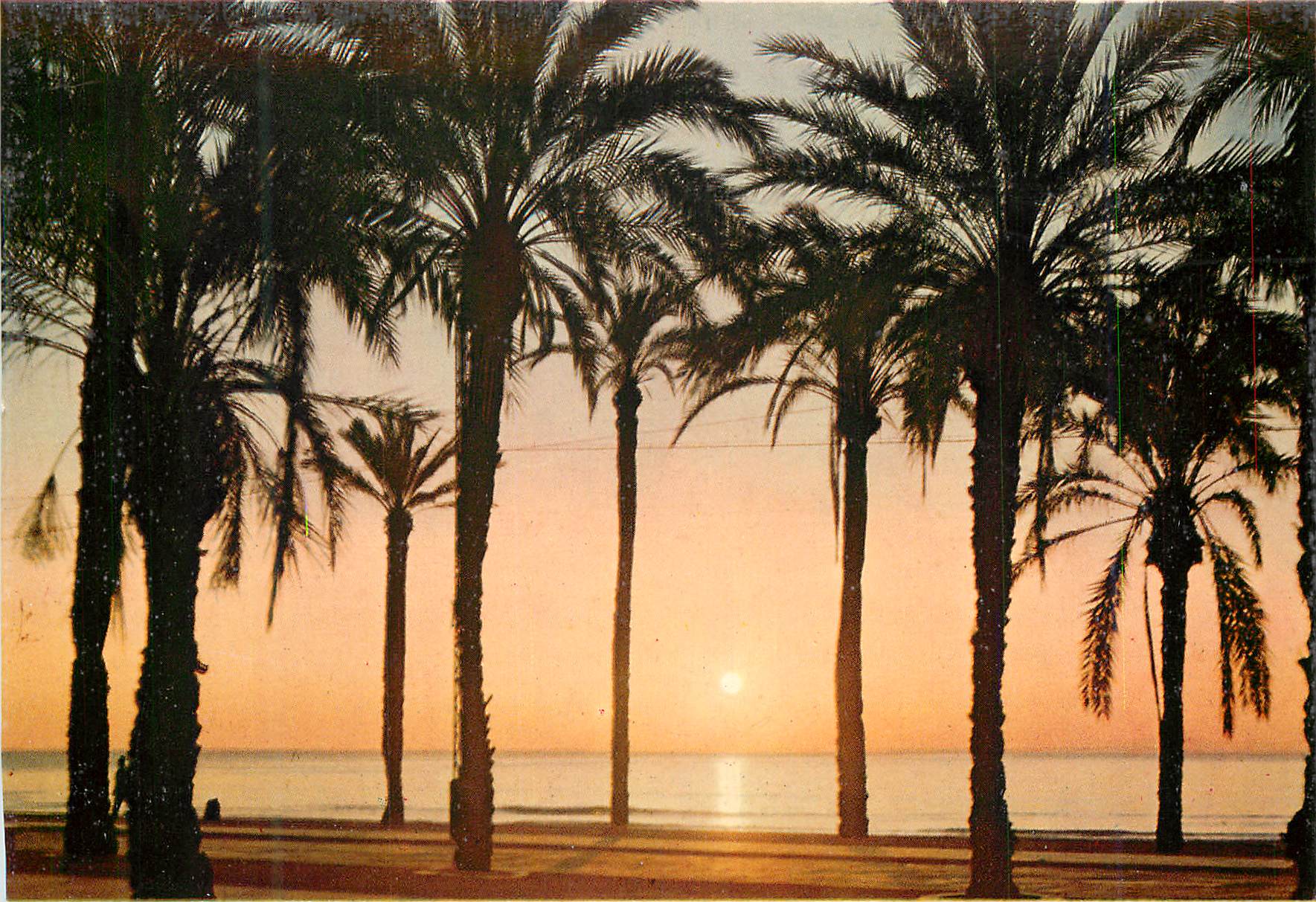 CPM Alicante Lever du soleil Plage du Postiguet