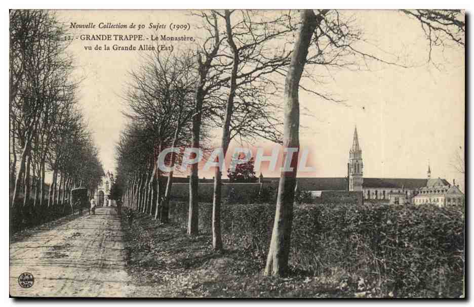 Grande Trappe CPA Le monastere vu de la grande allee (Est)