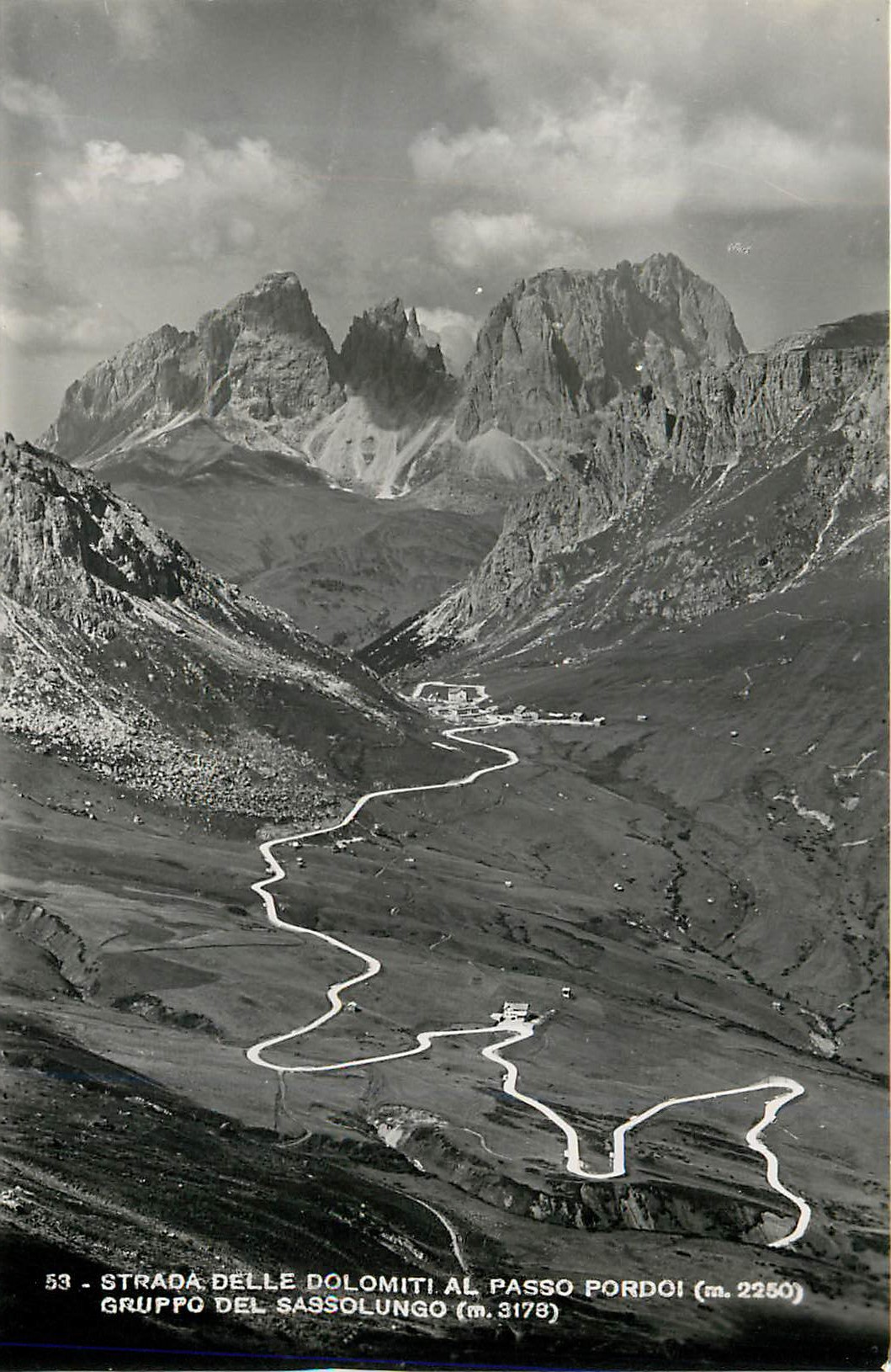 CPM Strada delle Dolomiti al Passo Pordoi (m 2250) Gruppo del Sassolungo