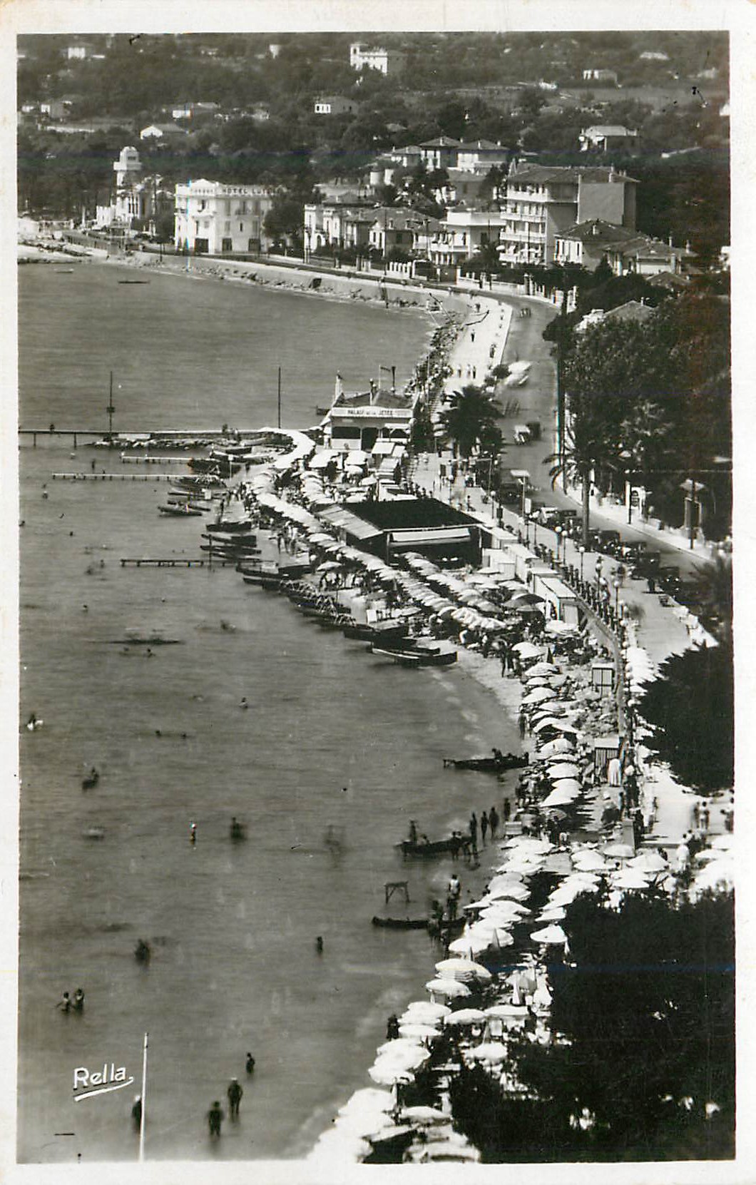 CPM Juan les Pins Vue Aerienne de la Plage