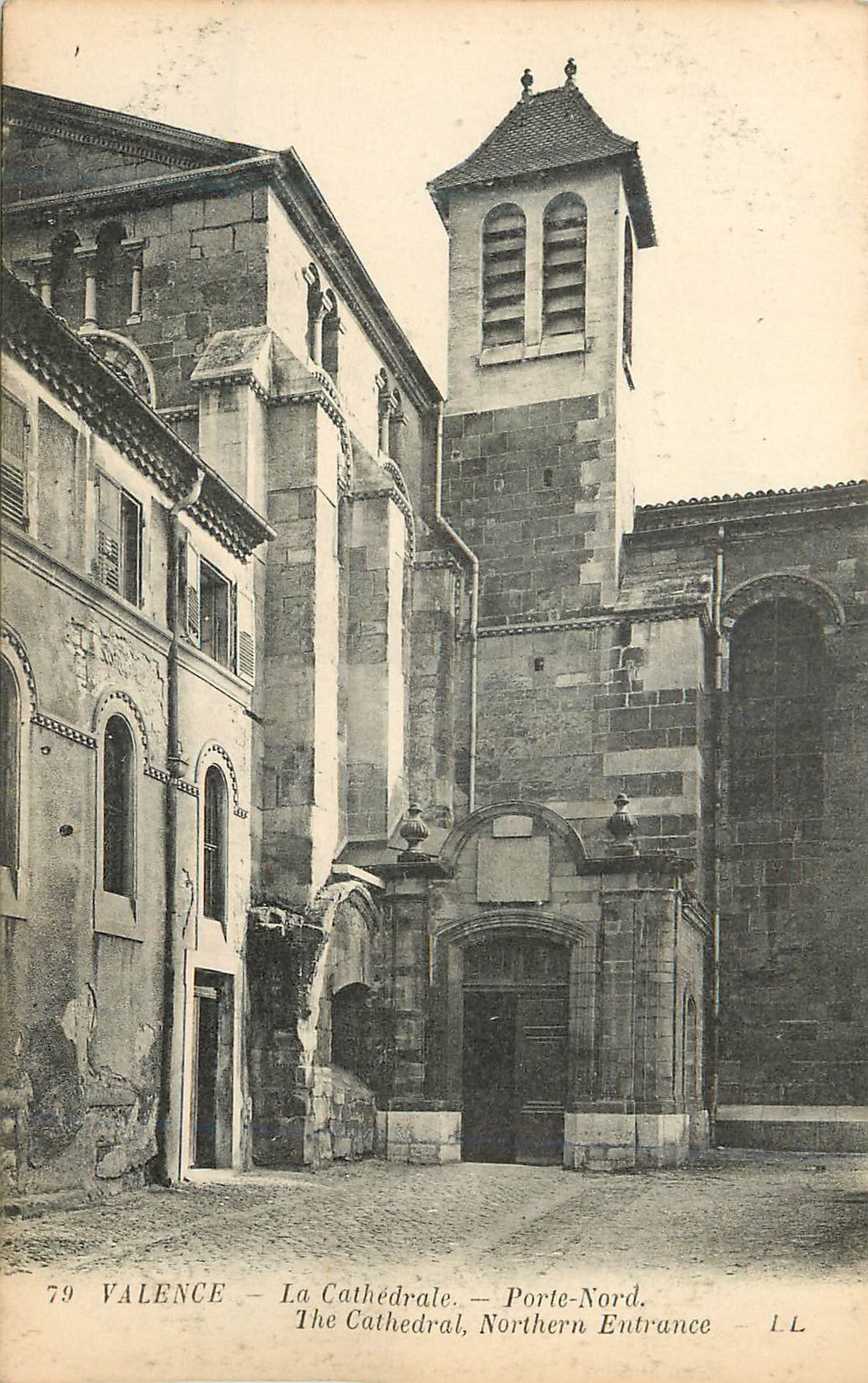 CPA Valence La Cathedrale Porte Nord