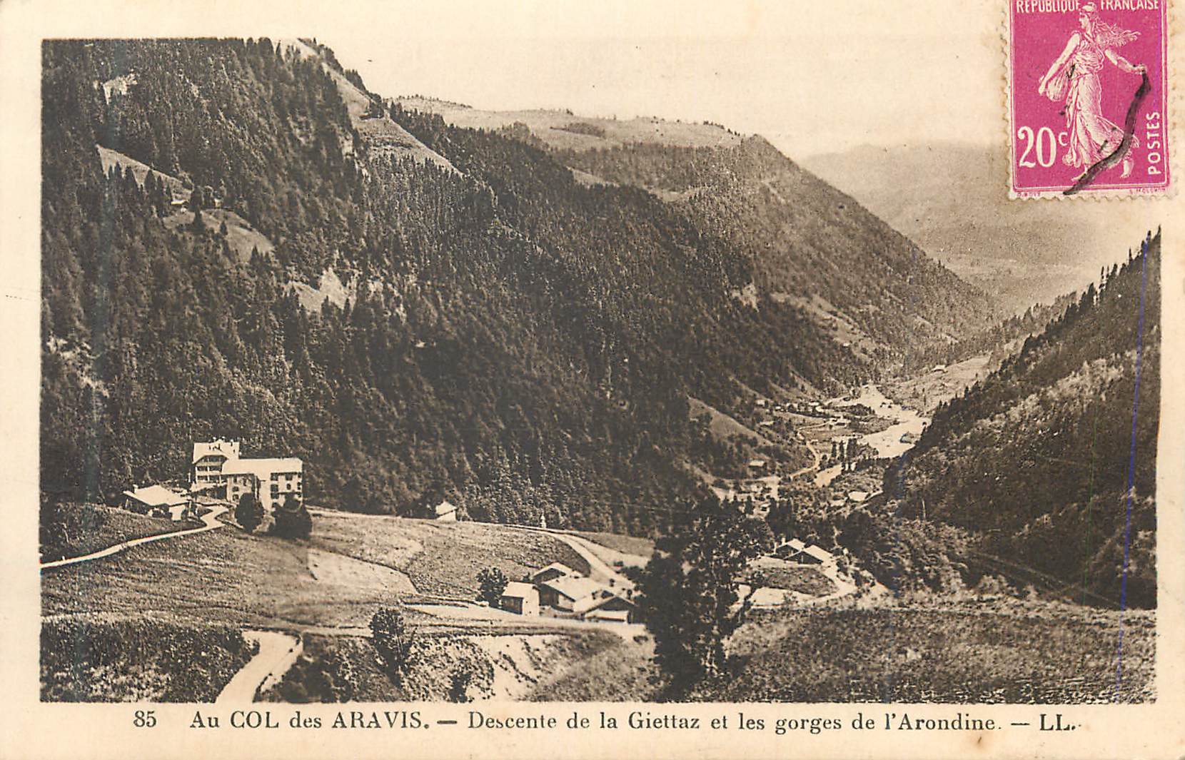 CPA Au Col des Aravis Descente de la Giettaz et les Gorges de l'Arondine