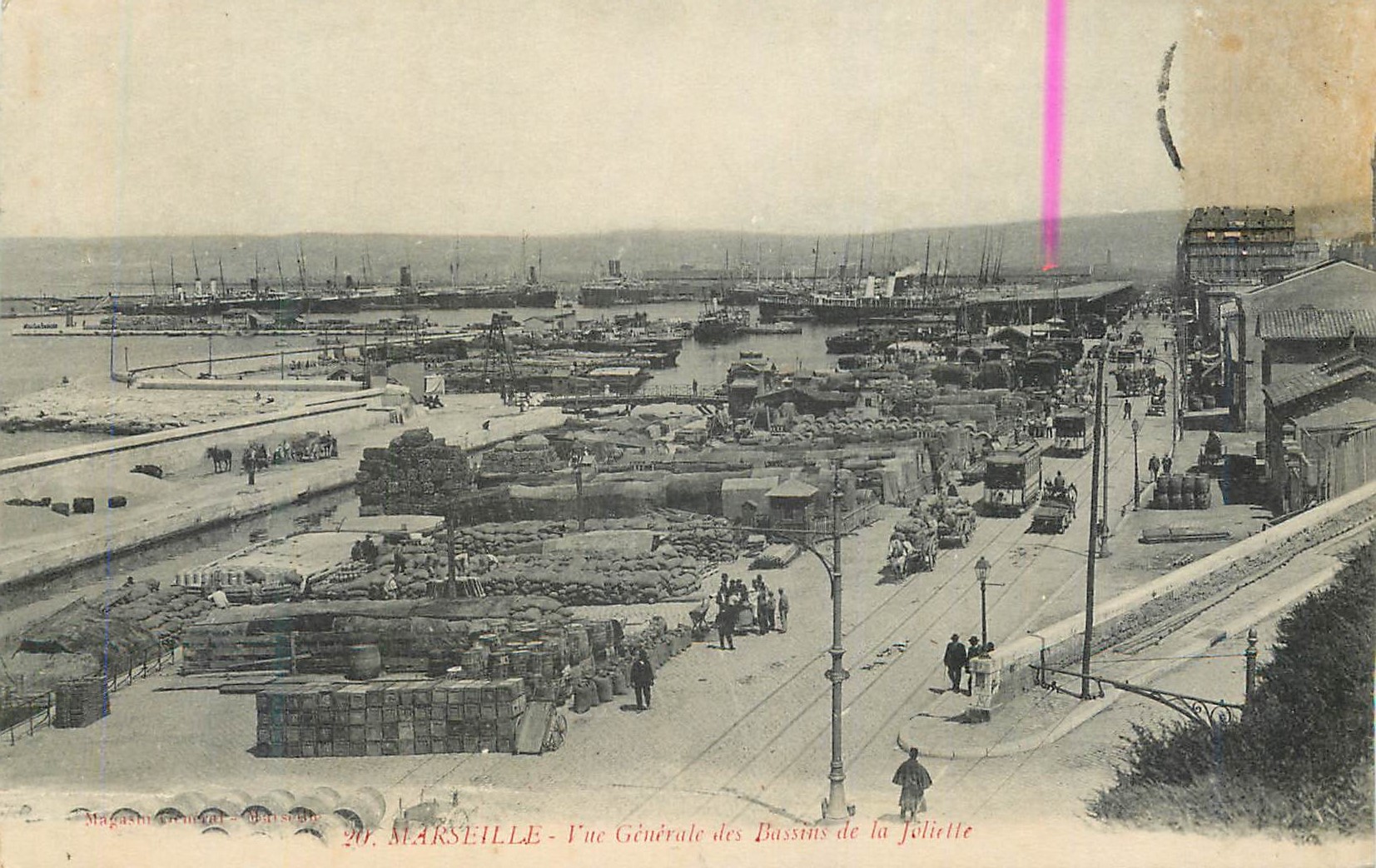 CPA Marseille Vue Generale des bassins de la Joliette