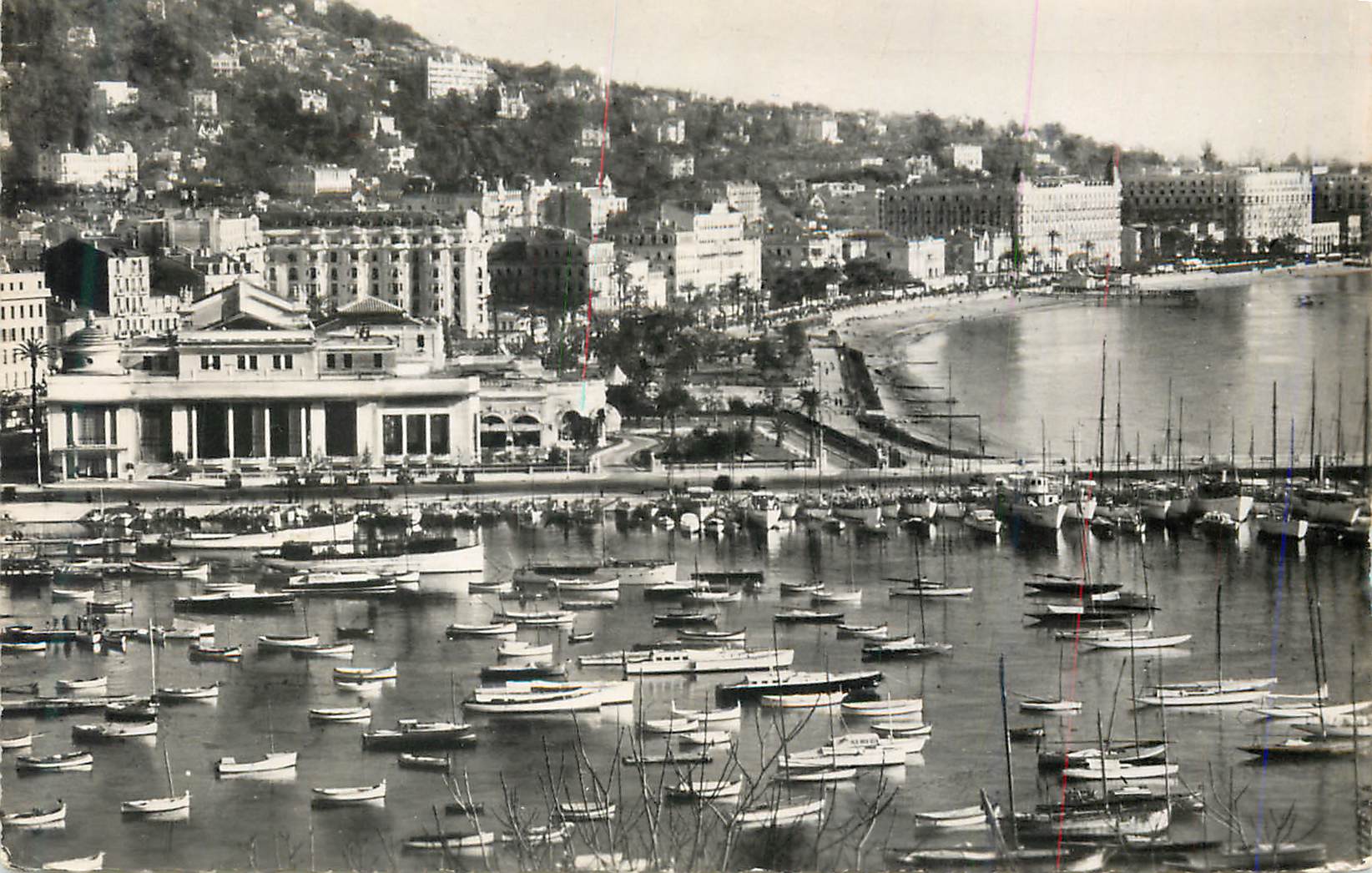 CPM Cannes Vue Sur le Casino Bateaux