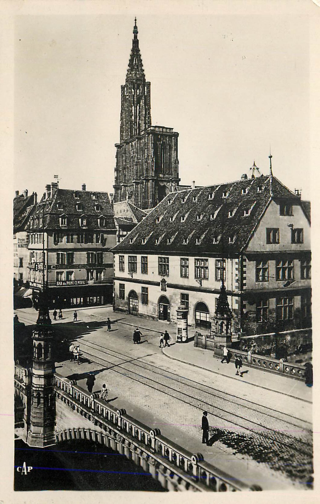 CPM Strasbourg Vue sur la Cathedrale et le Musee Historique