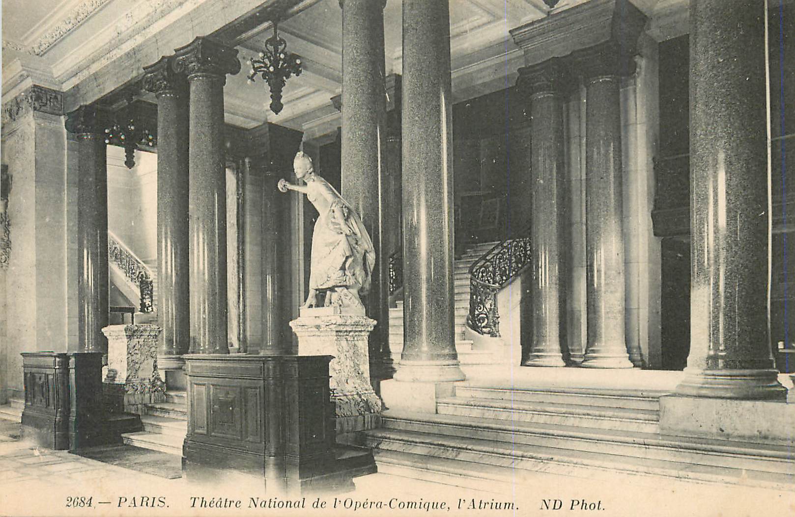 CPA Paris Theatre National de l'Opera Comique L'Atrium