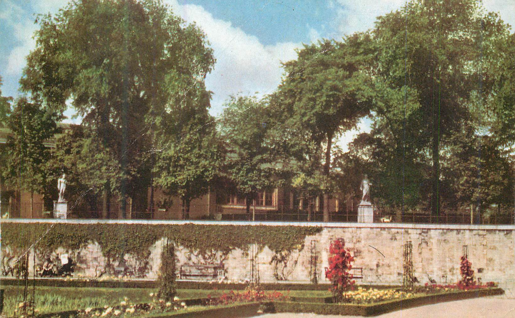 CPM Paris L'Orangerie