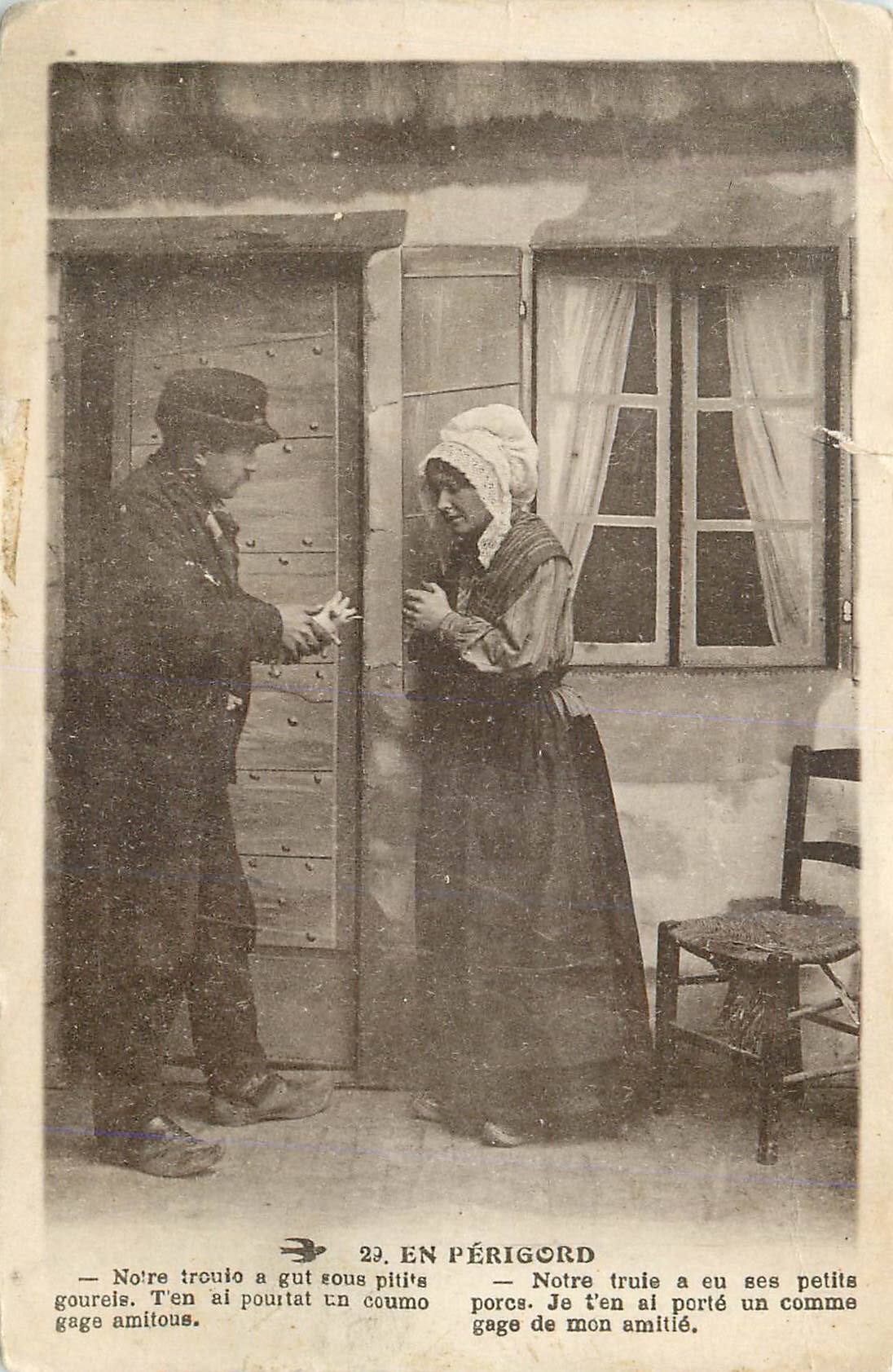 CPA En Perigord  Notre Truie a eu ses petis porcs Folklore
