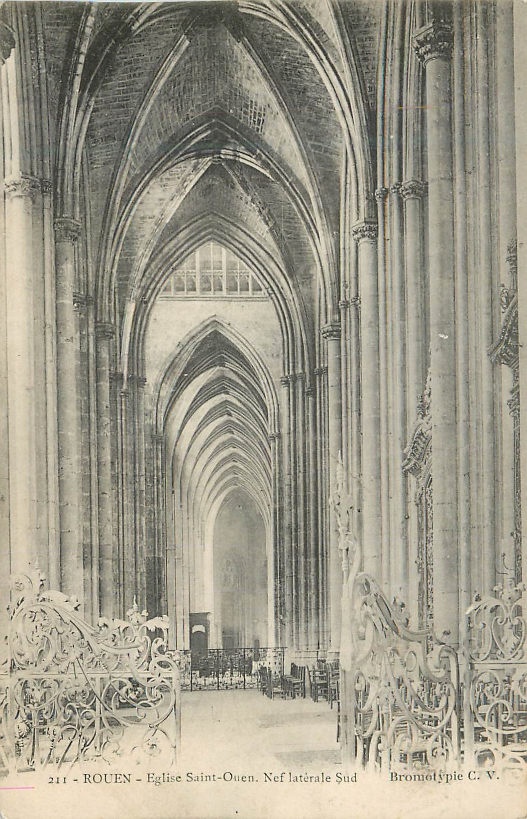 CPA Rouen Eglise Saint Ouen Nef Laterale Sud