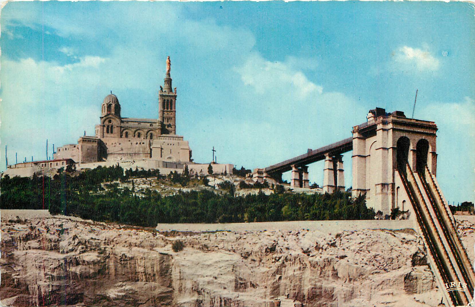CPM Marseille (B du R) Notre Dame de la Garde et les Ascenseurs