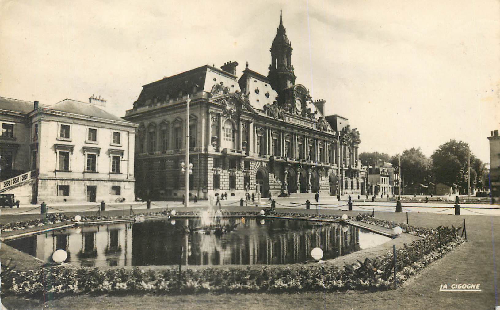 CPM Tours (I et L) Place Jean Jaures