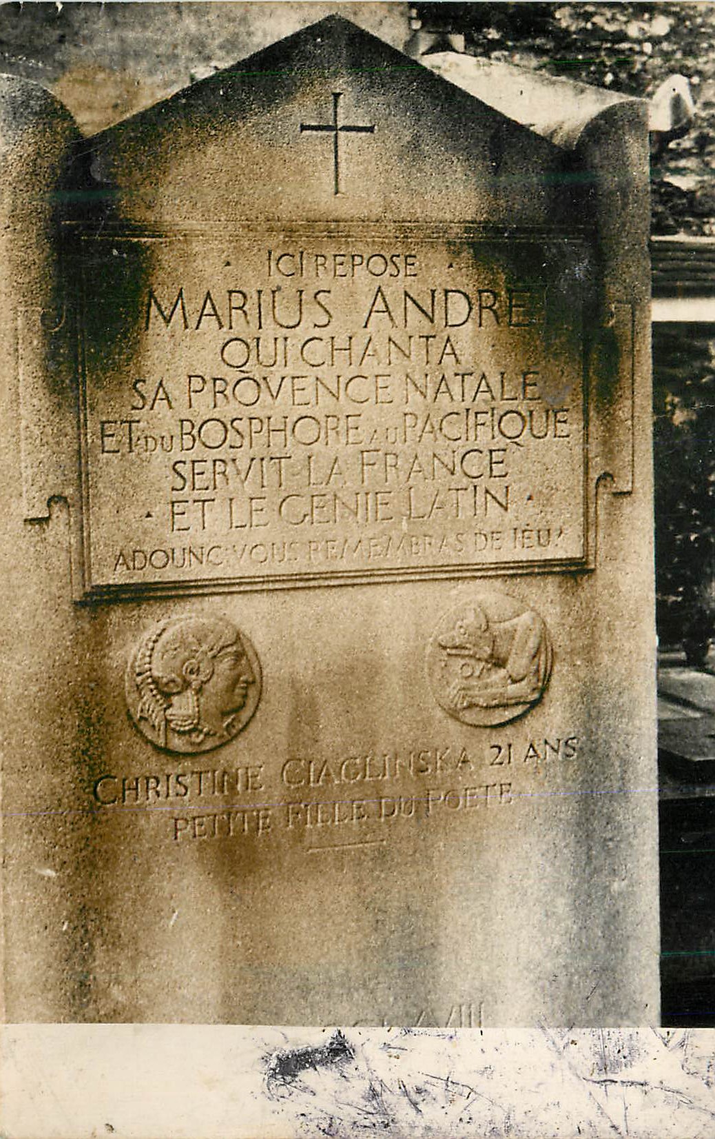 CPA Tombe Christine Ciaclinska Poete Marius Andre