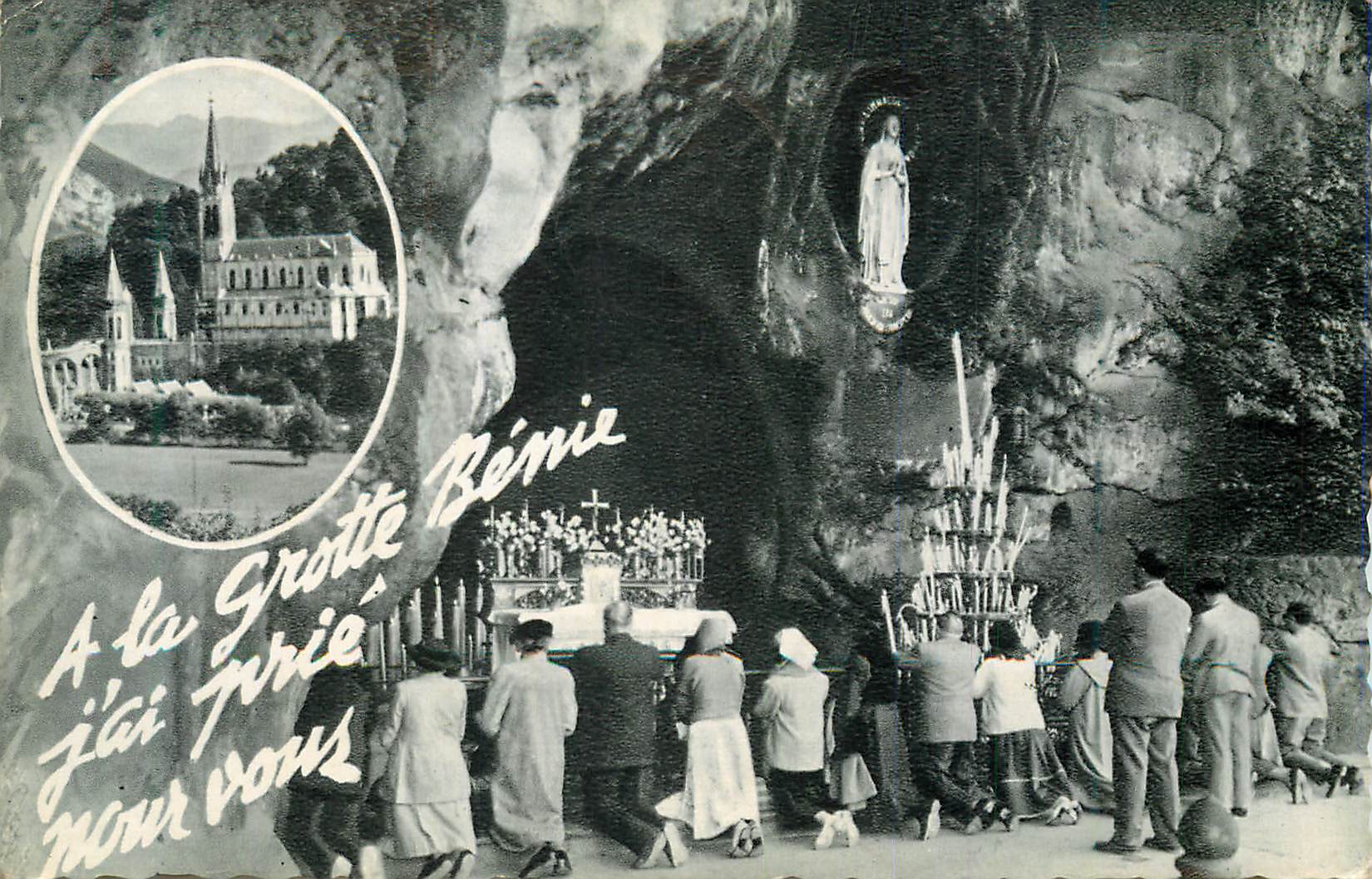 CPM Lourdes Souvenir de Lourdes