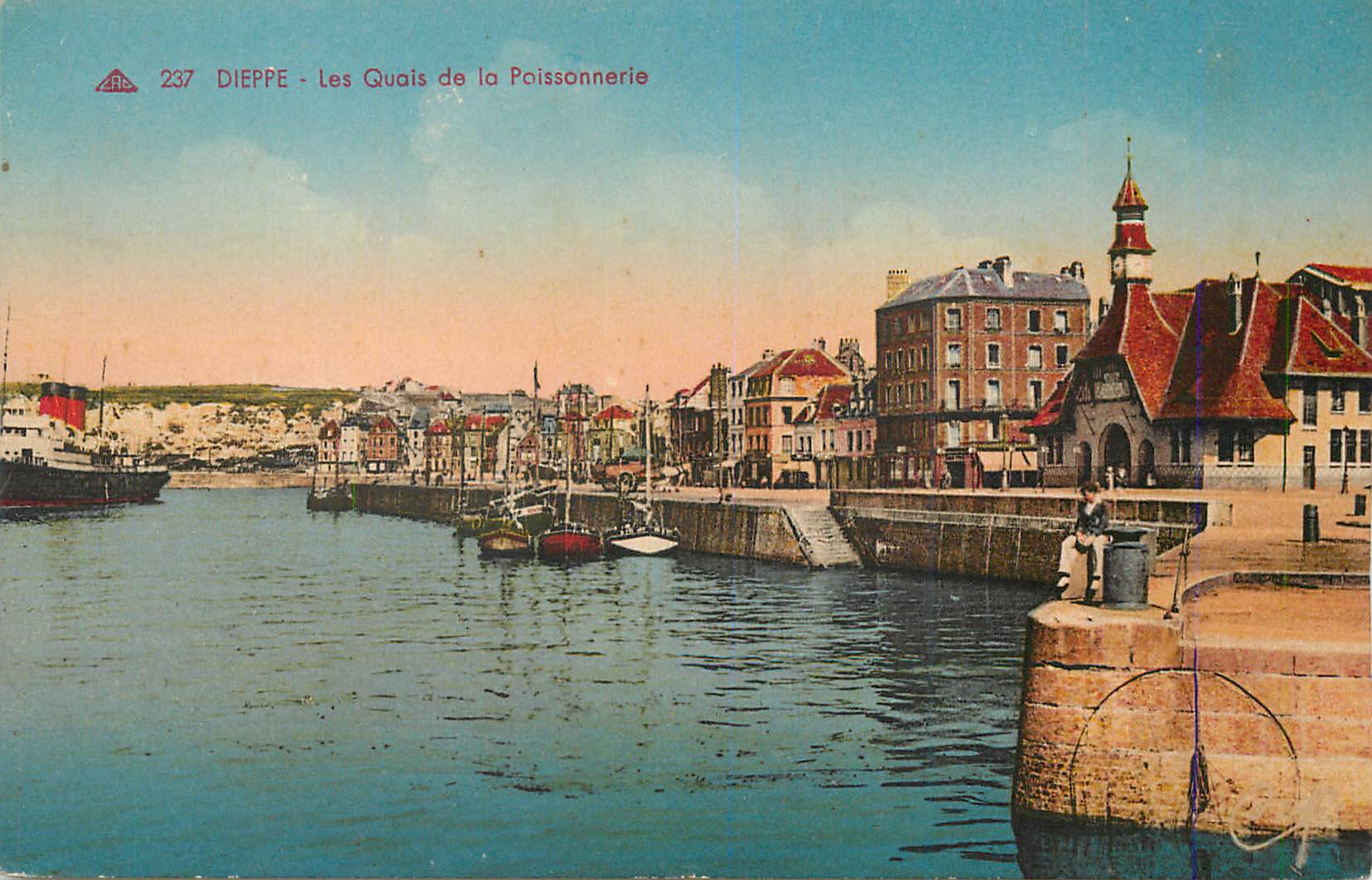 CPA Dieppe Les Quais de la Poissonnerie