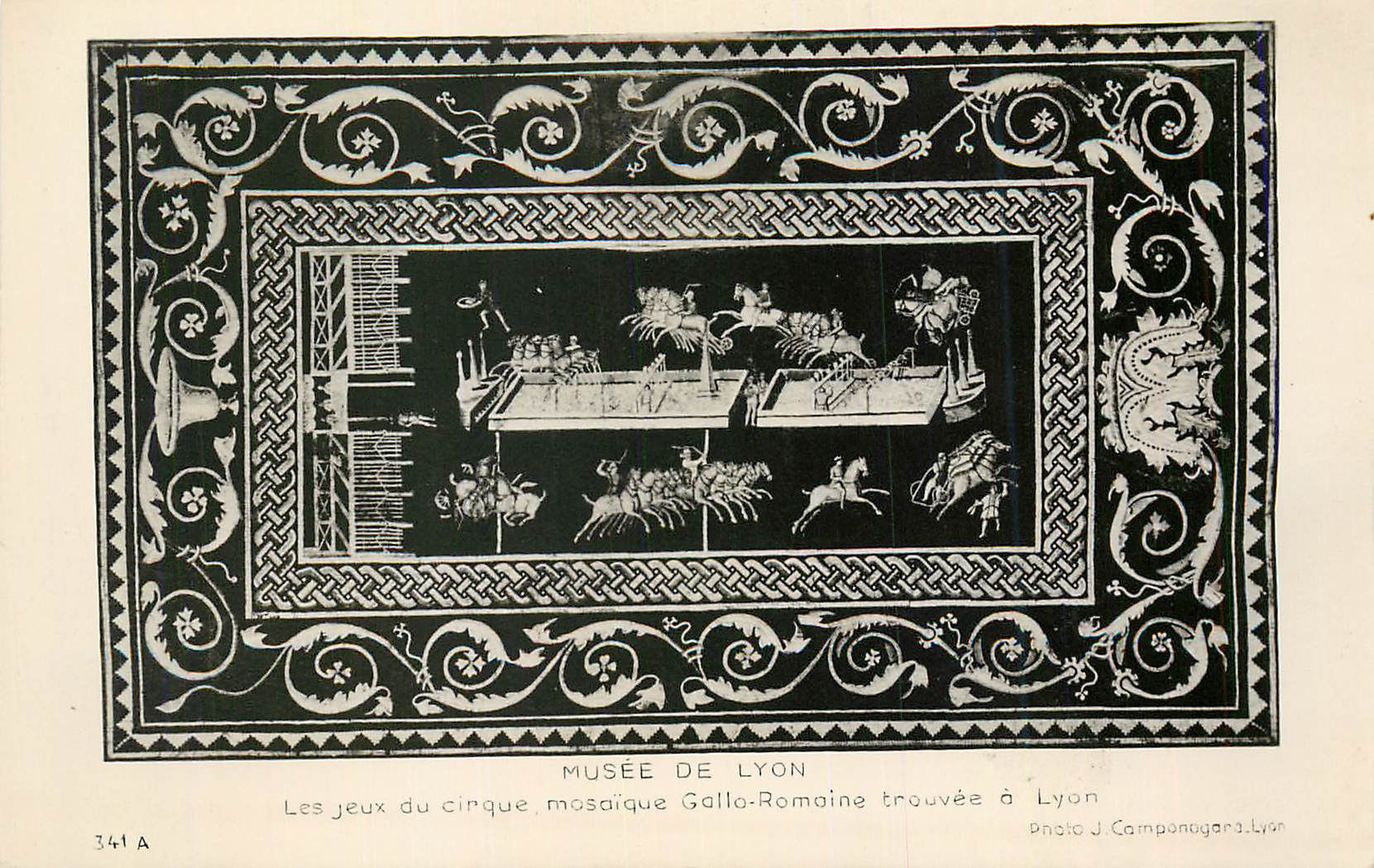CPM Musee de Lyon Les Jeux du Cirque Mosaique Gallo Romaine Trouvee a Lyon