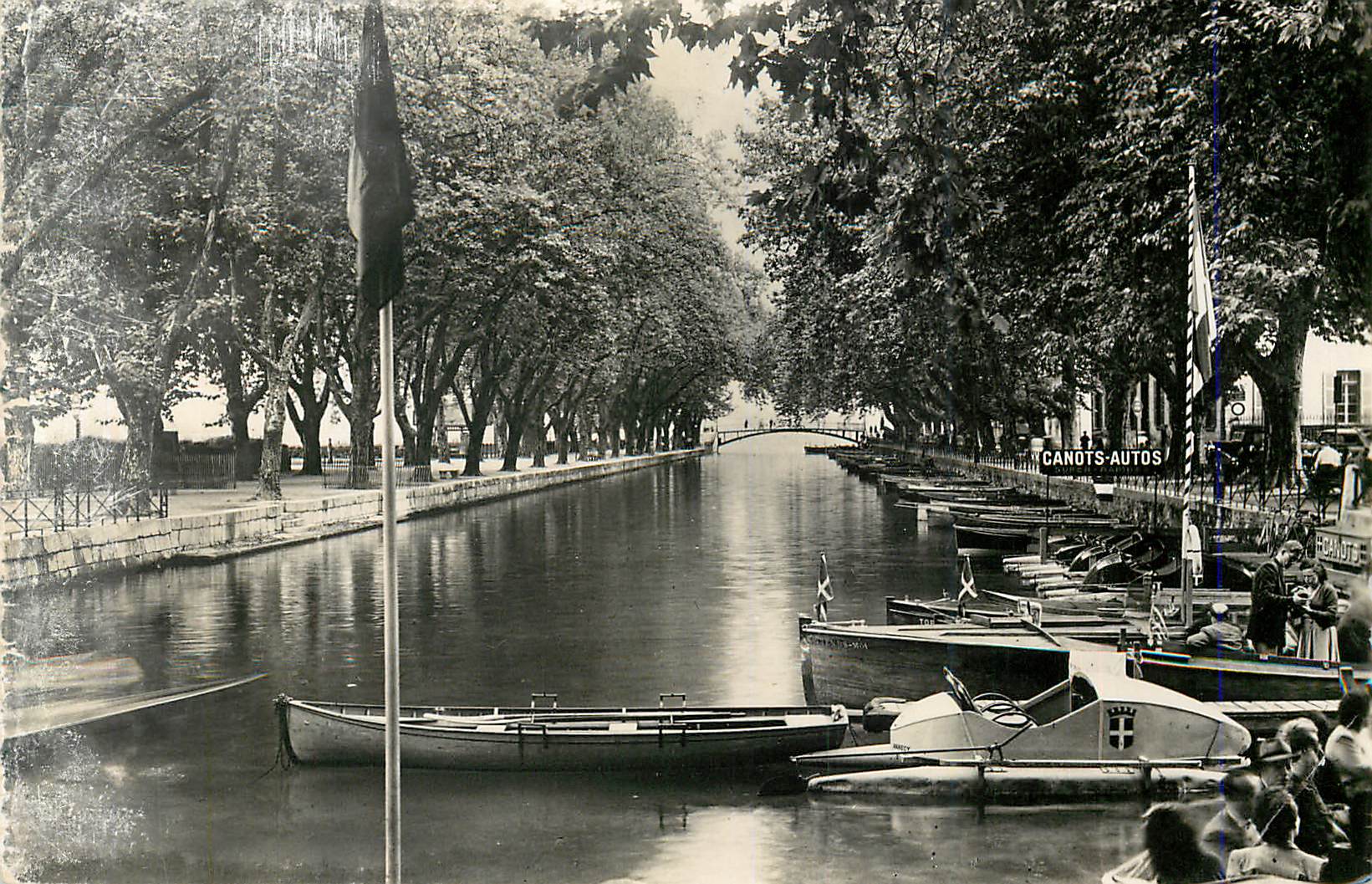 Garonne-Kanal in Toulouse — Ansicht mit Kanus und Spaziergängern — Verlag CANOTS-AUTOS