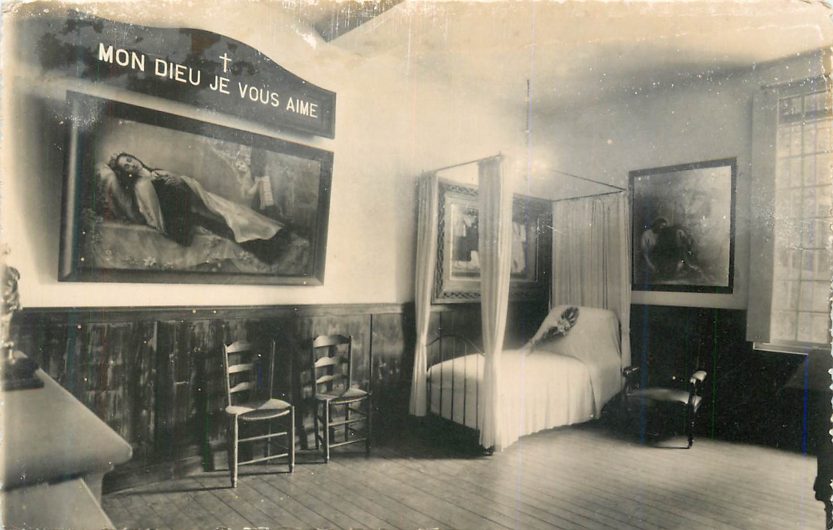 CPM Sainte Therese de l'Enfant Jesus L'Infirmerie du Carmel de Lisieux ou Expira