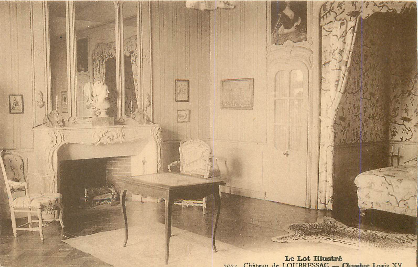 CPA Chateau de Loubressac Le Lot Illustre Chambre de Louis XV