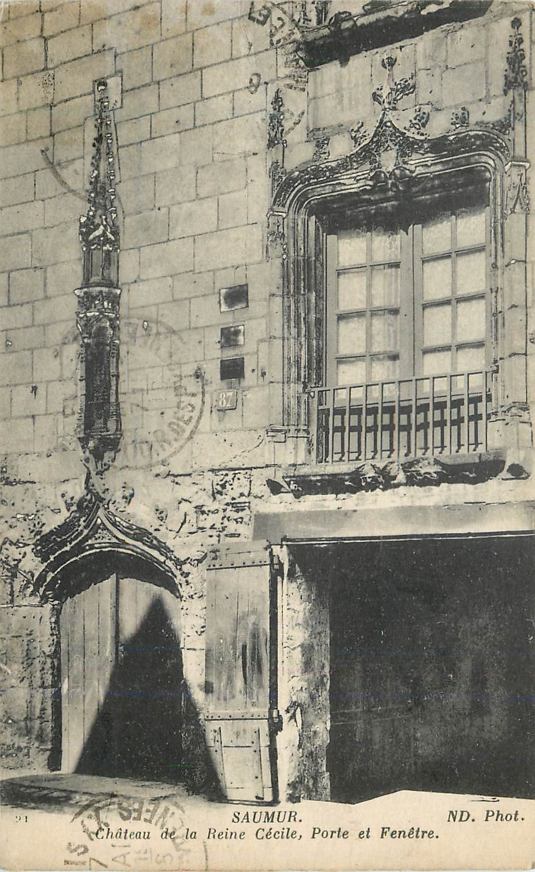 CPA Saumur Chateau de la Reine Cecile Porte et Fenetre