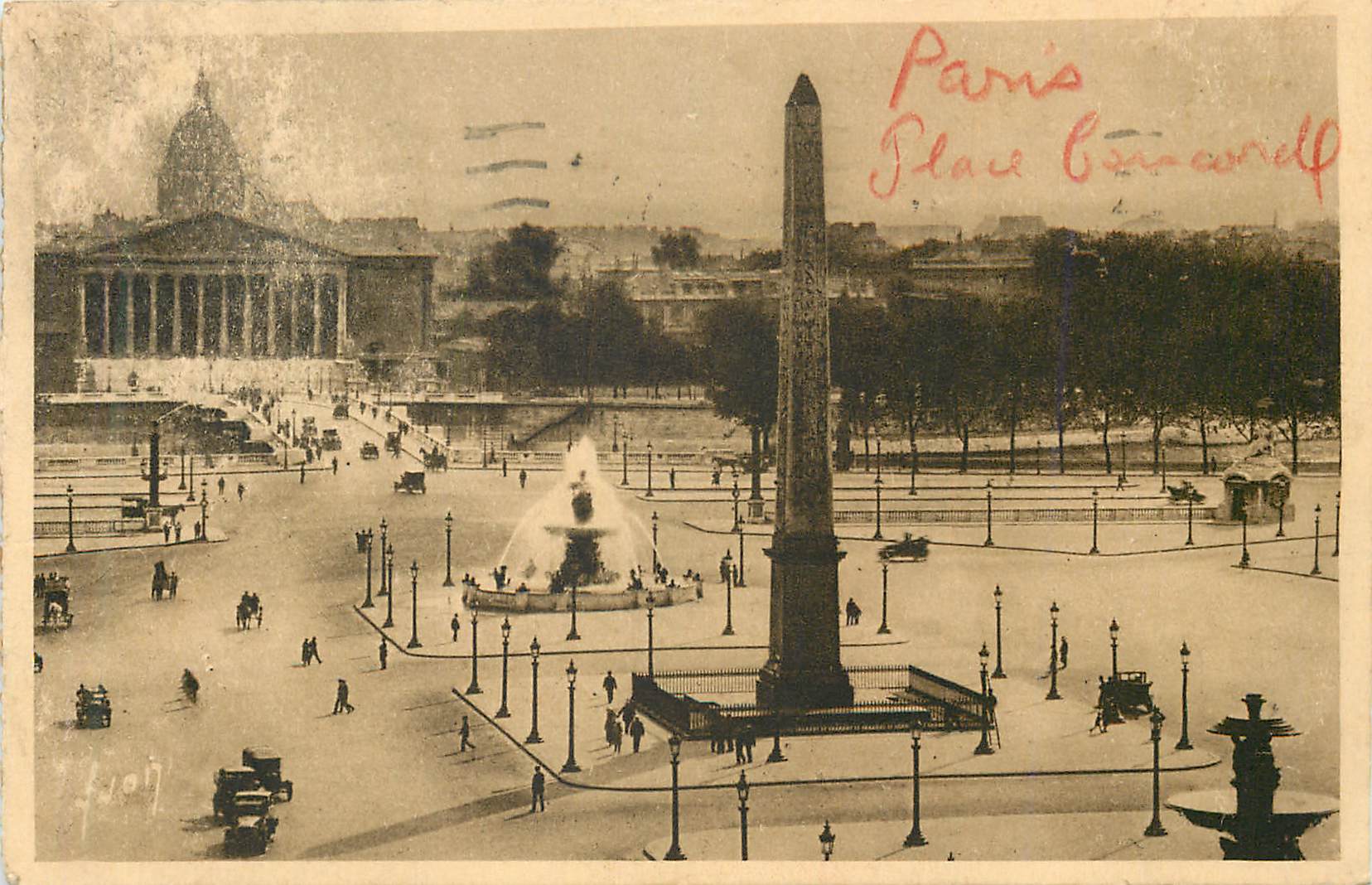 Paris — Place de la Concorde — Ansicht mit Obelisken und Fontäne