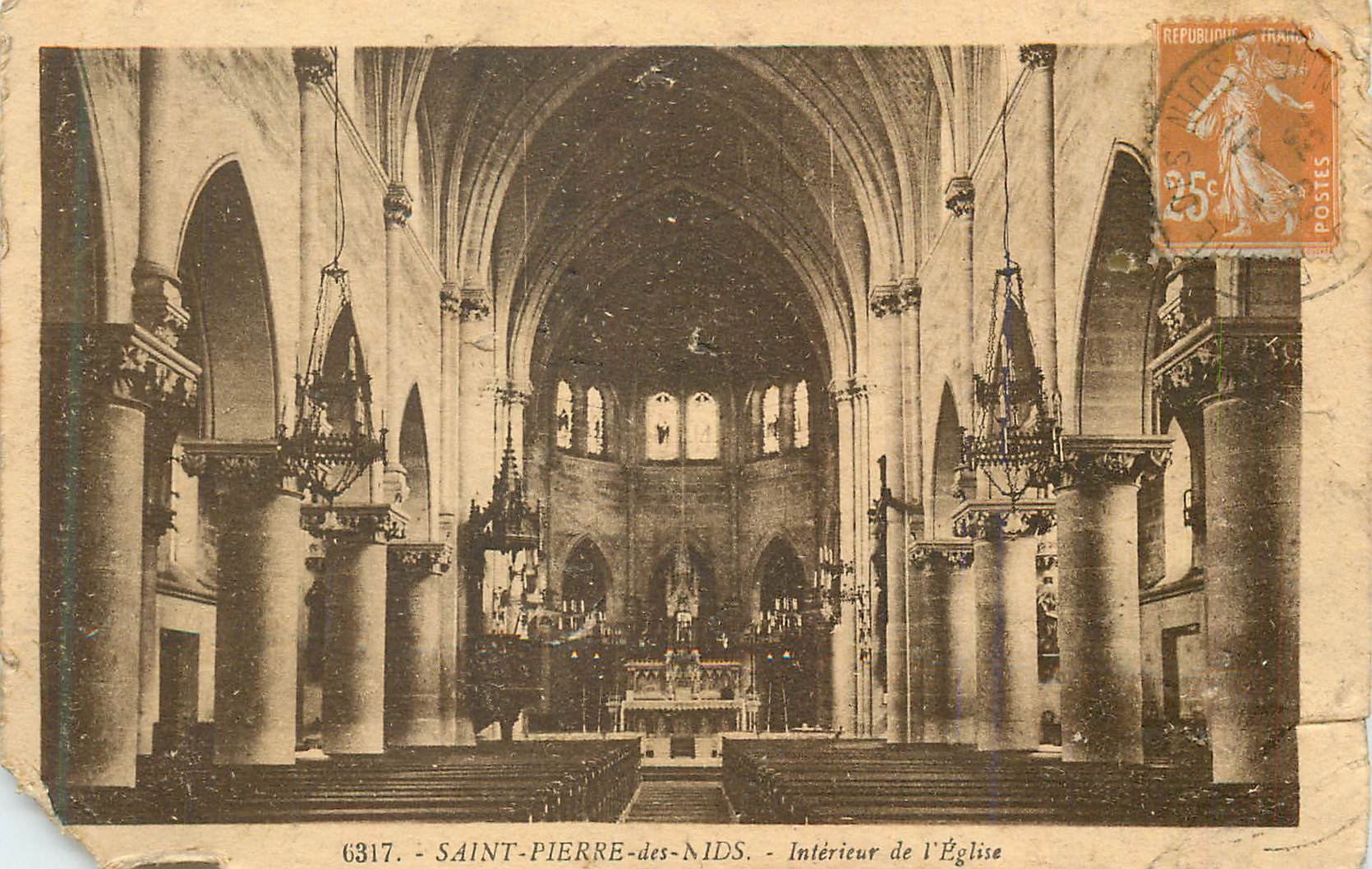 Saint-Pierre-des-Nids — Intérieur de l'Église — Éditeur : Postes, n° 6317