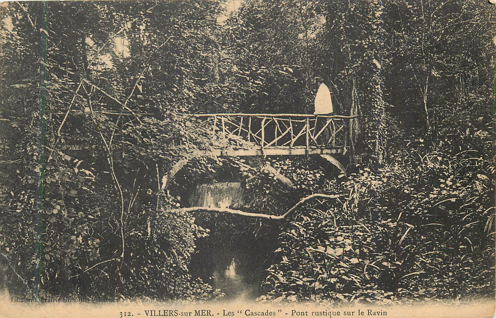 CPA Villers sur Mer Les Cascades Pont Rustique sur le Ravin