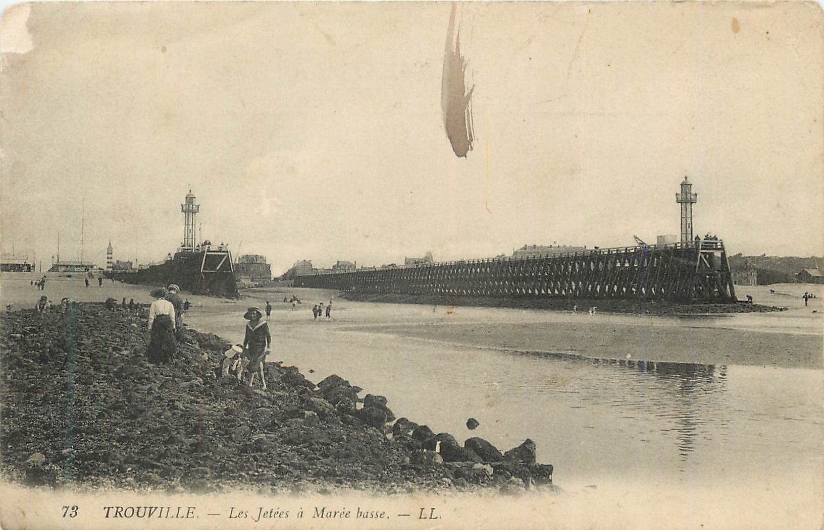CPA Trouville Les Jetees a Maree Basse