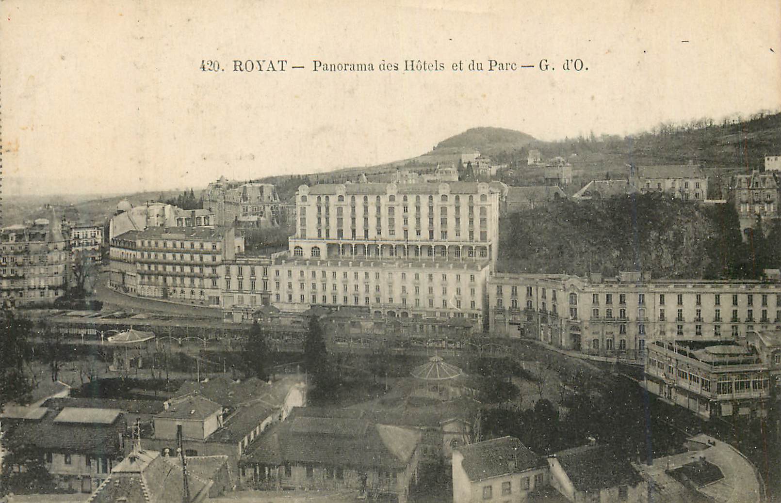CPA Royat Panorama des Hotels et du Parc