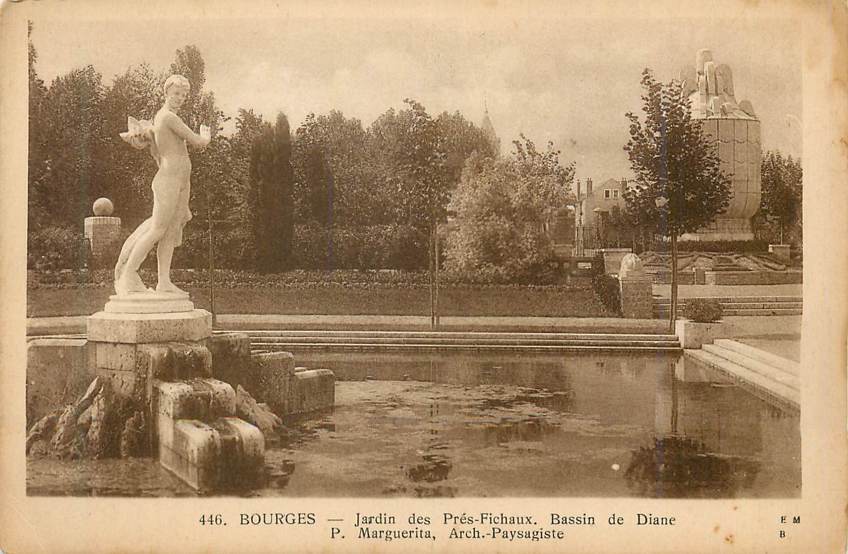 Bourges — Jardin des Prés-Fichaux. Bassin de Diane — P. Marguerita, Arch.-Paysagiste