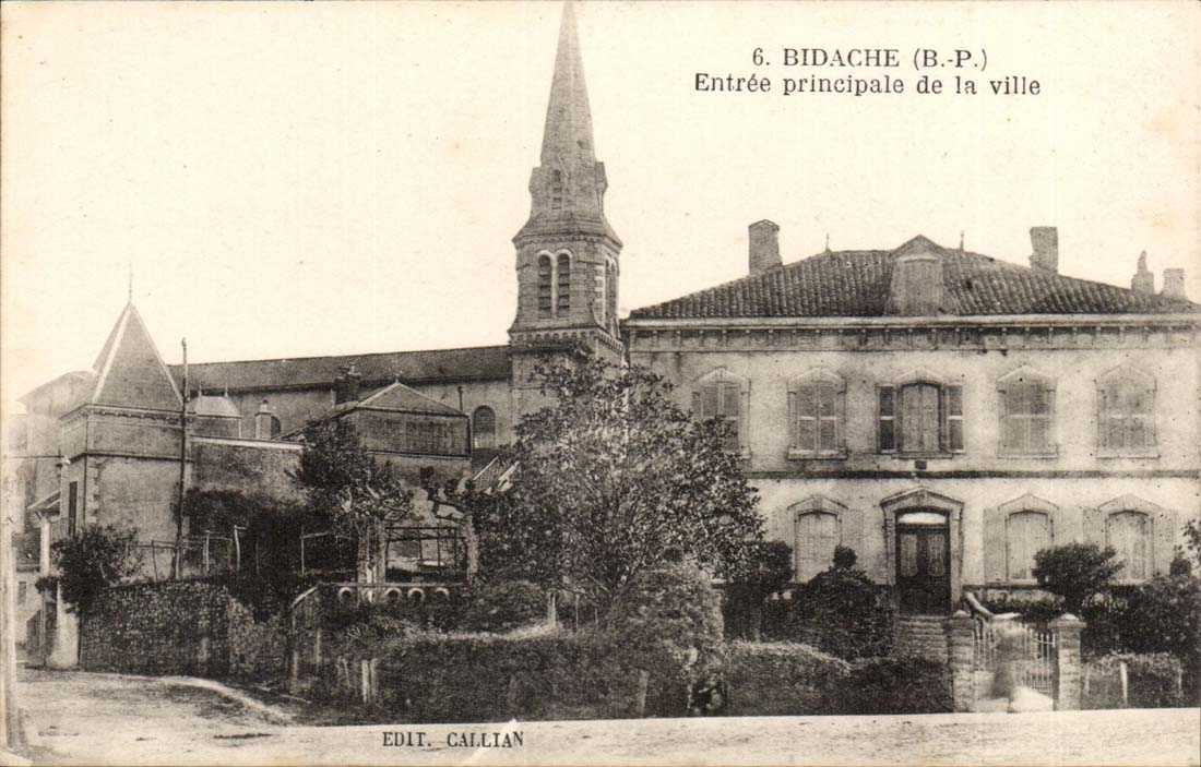 Bidache CPA Entree principale de la ville