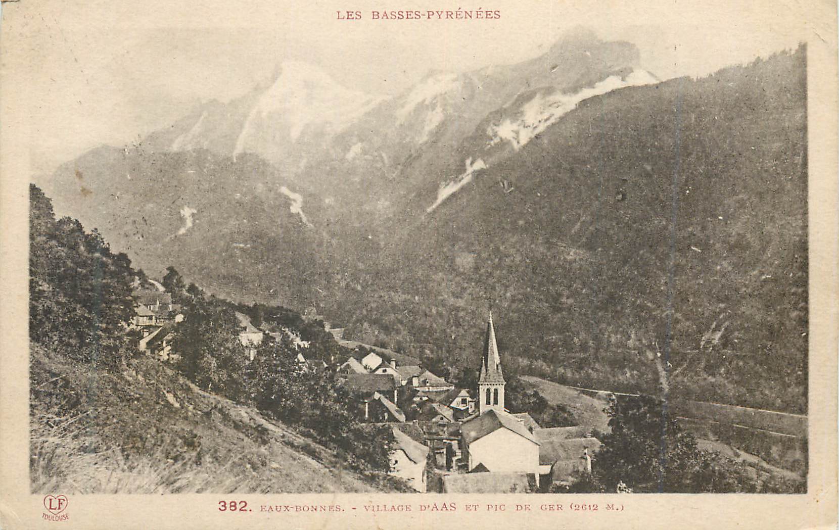 CPA Les Basses Pyrenees Village d'AAS et pic de Ger Eaux Bonnes