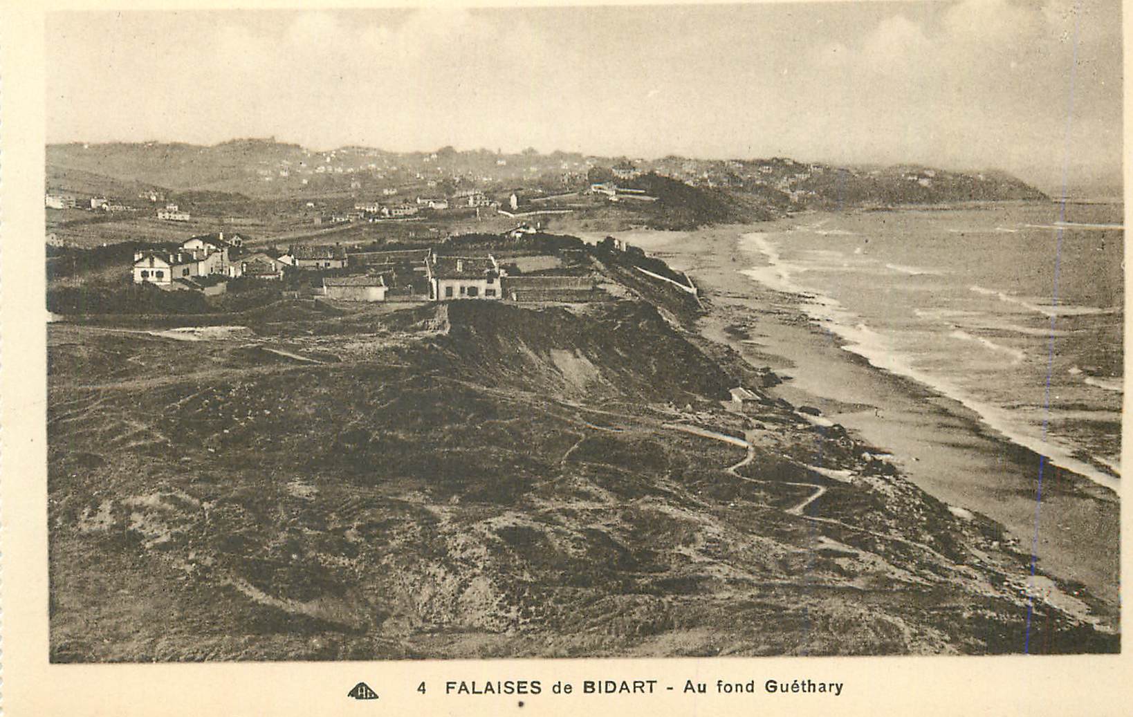 CPA Guethary Falaise de Bidart Au fond Guethary