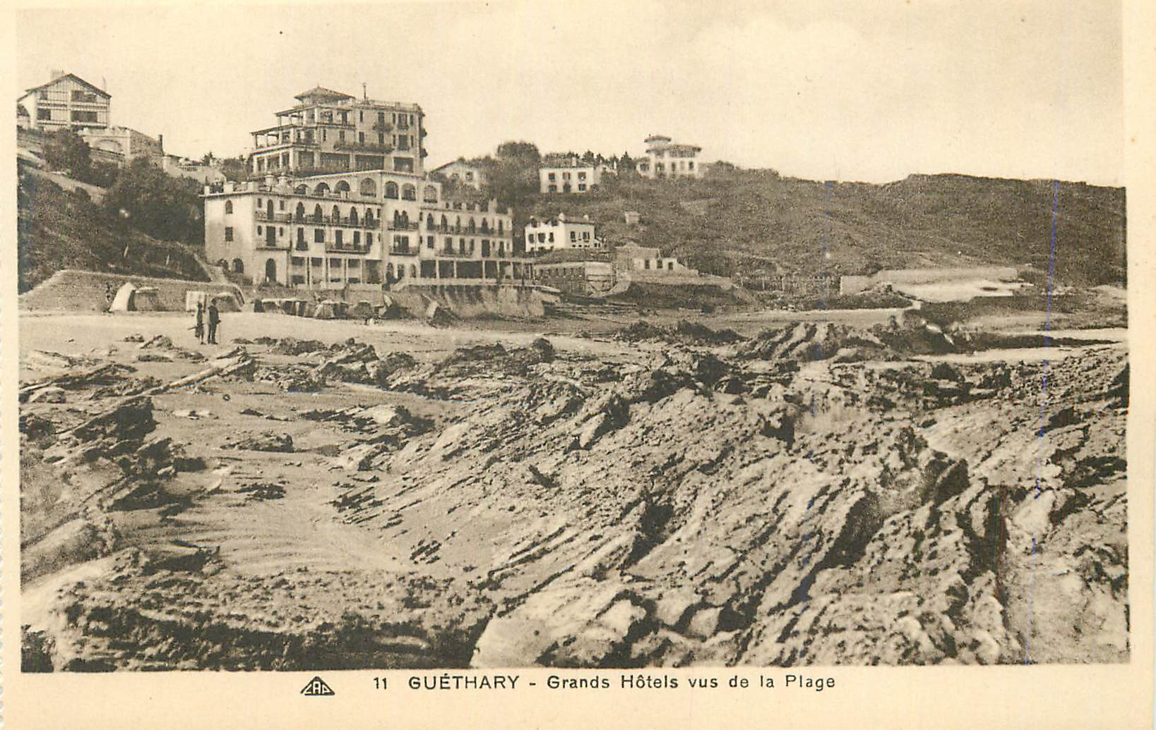 CPA Guethary Grands Hotels vue de la Plage