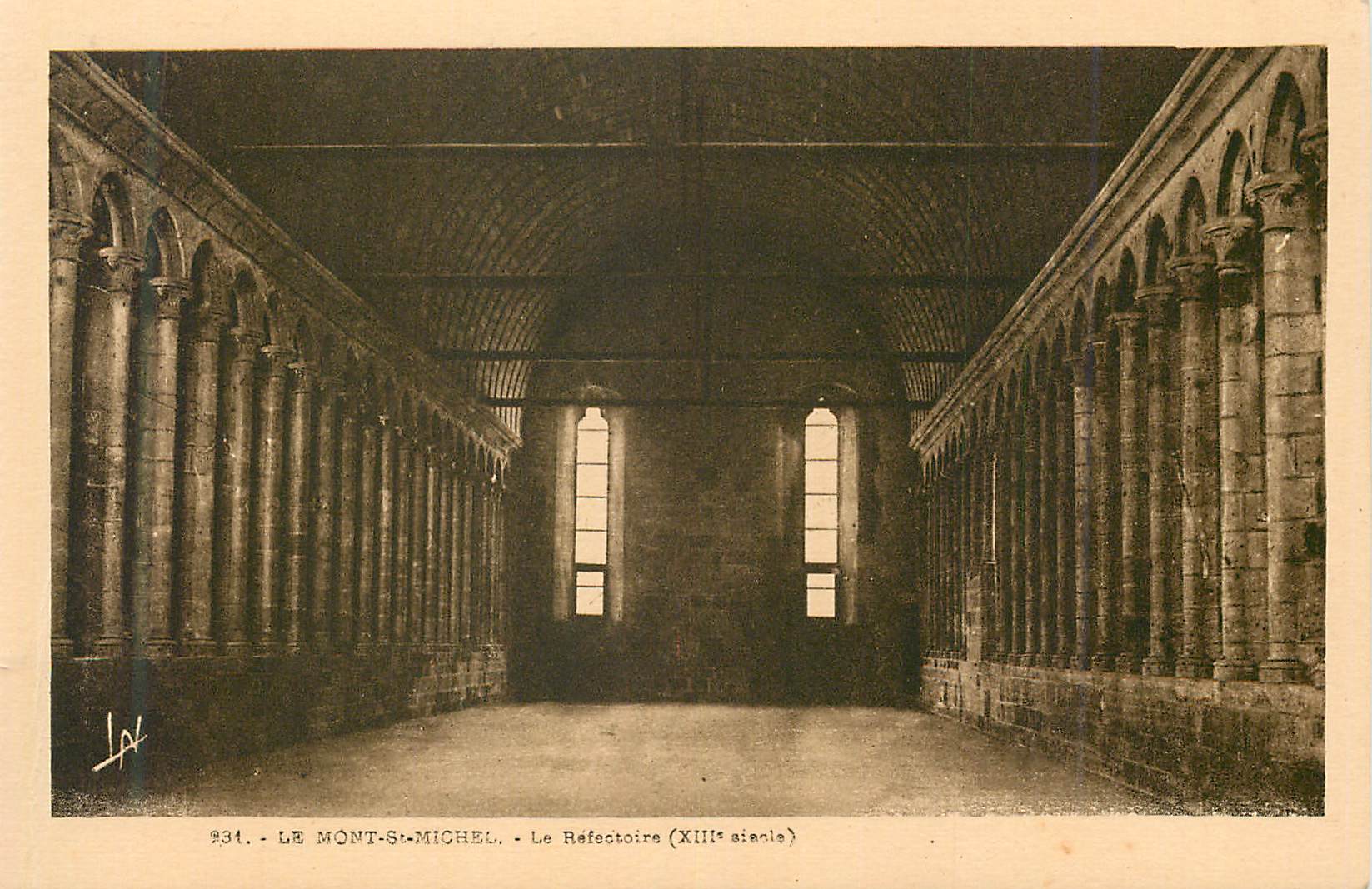 CPA Le Mont St Michel Le Refectoire (XIIIe siecle)