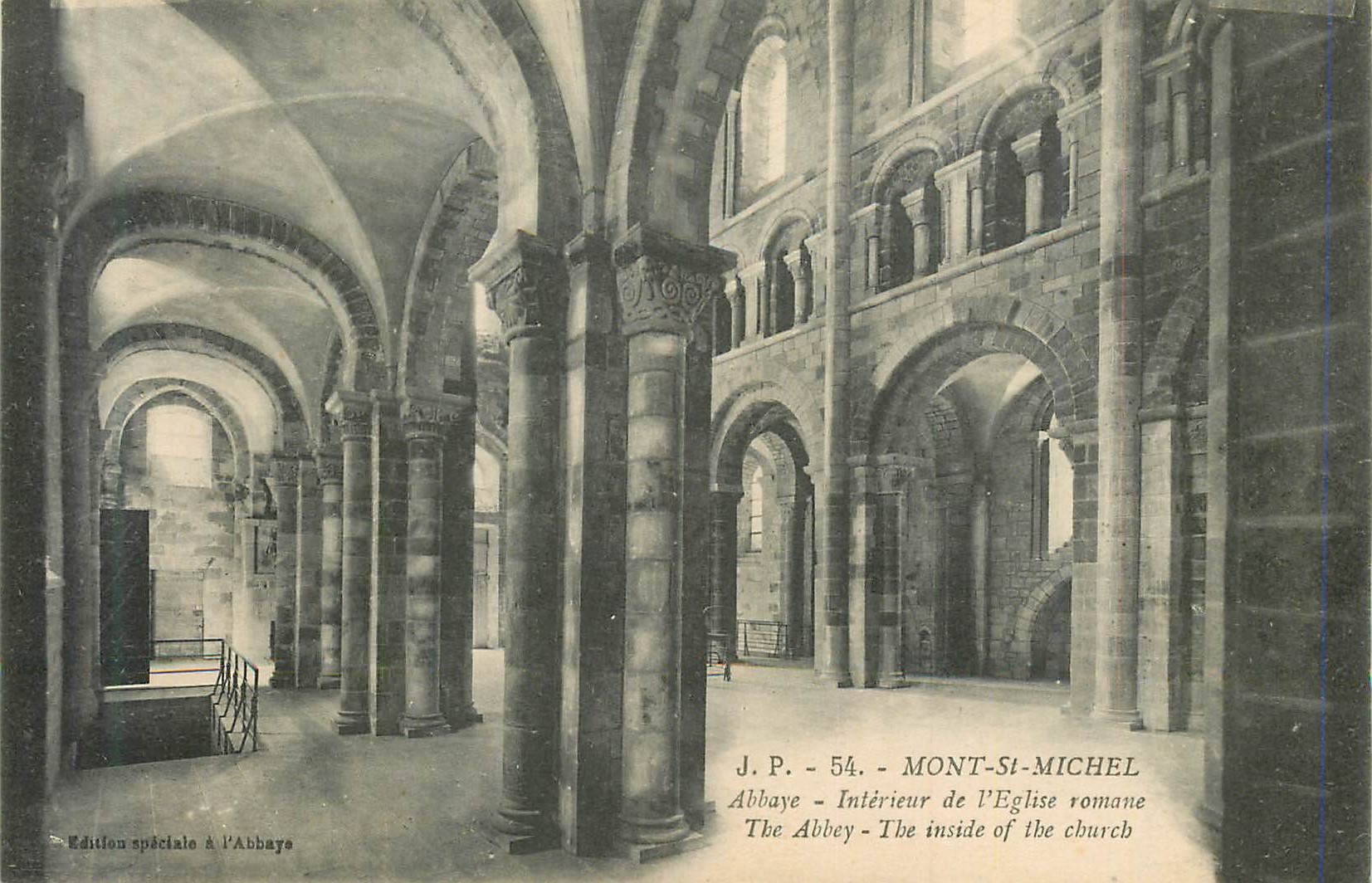Mont-Saint-Michel — Intérieur de l'église romane — J.P. - 54 - Édition spéciale à l'Abbaye