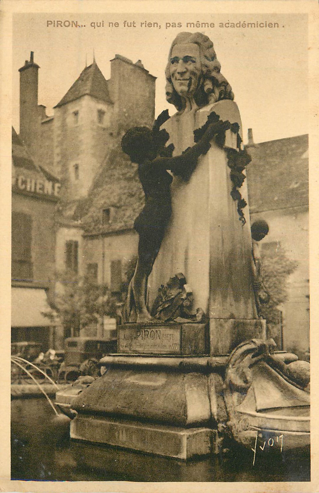 CPA Dijon (Cote d'Or) Place des Cordeliers Monument Prion Piron qui ne fut rien pas meme academicien