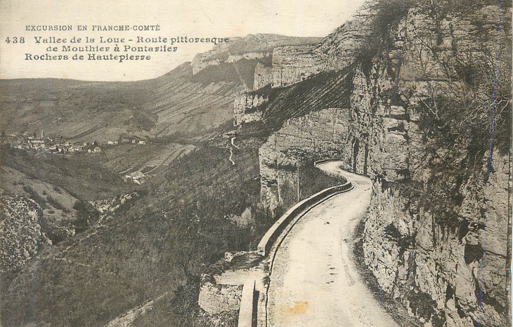 CPA Excursion en Franche Comte Vallee de la Loue Route pittoresque de Mouthier a Pontepiler Rochers de Hautepierre