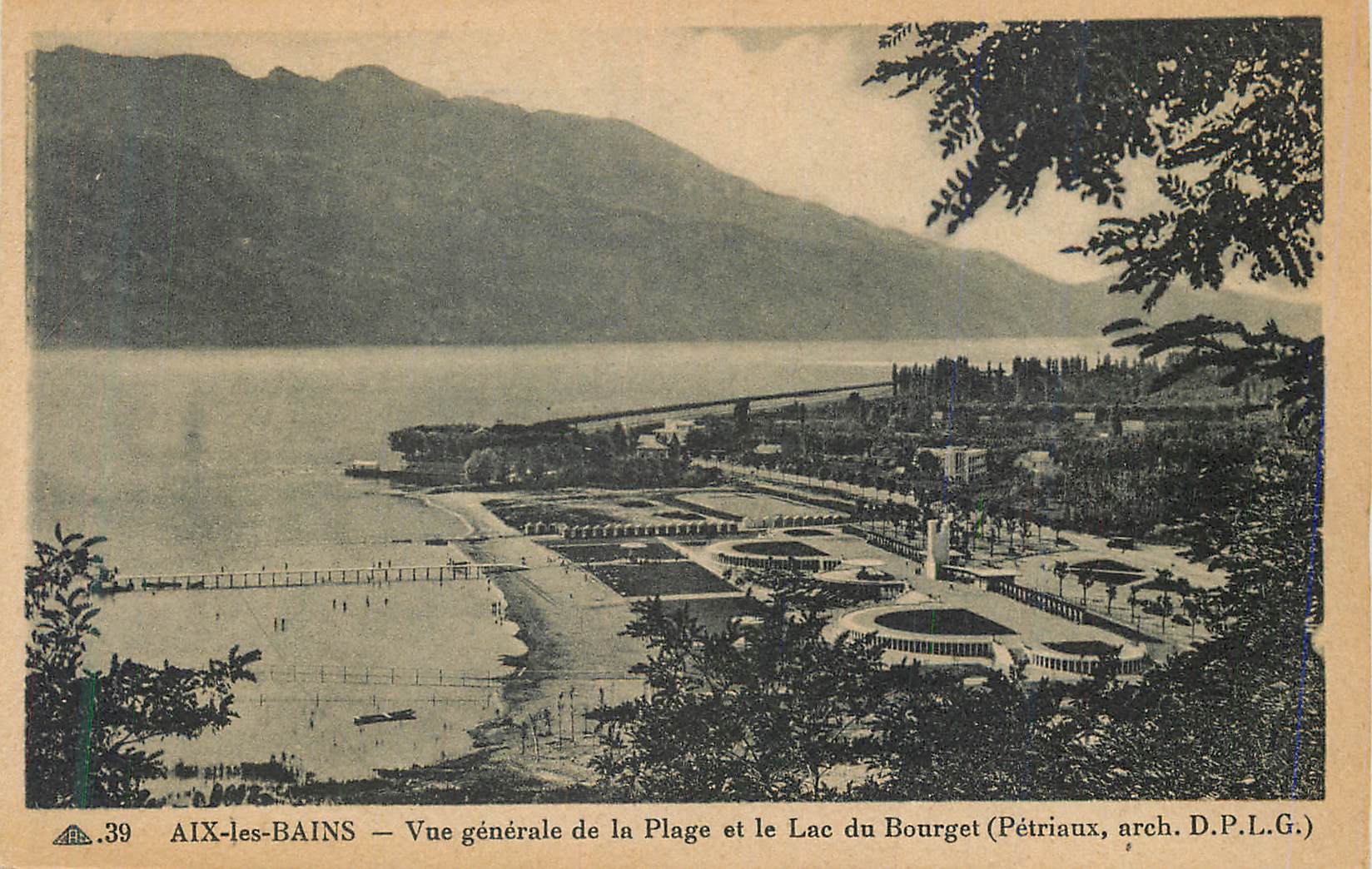 CPA Aix les Bains Vue generale de la Plage et le Lac du Bourget (Petriaux arch D P L G)